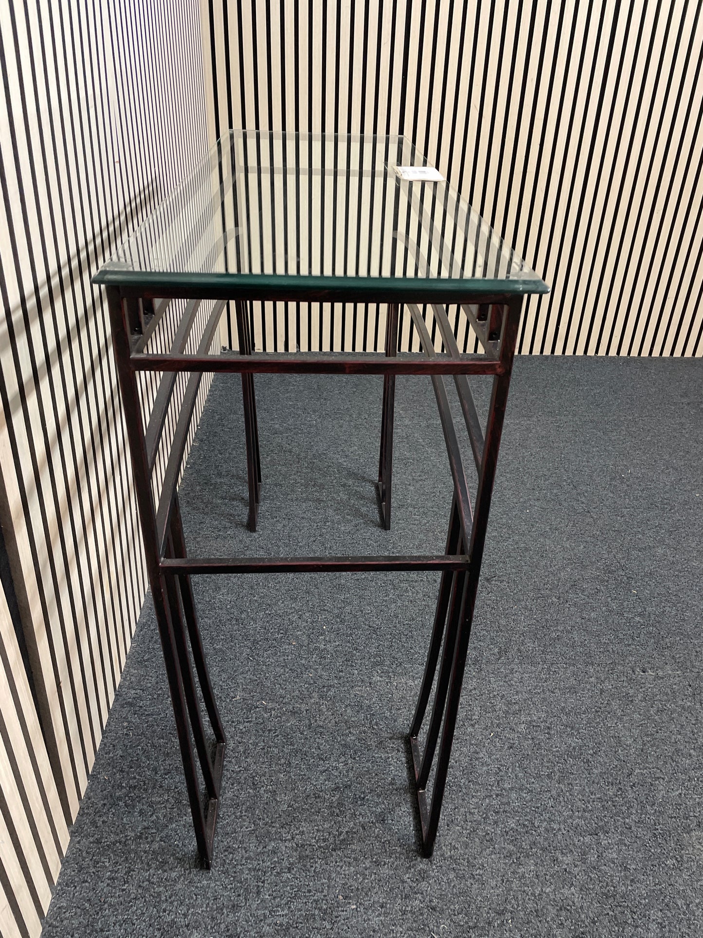 Metal console table with glass top (H 98 x W 36 x D 80 cm) 2425