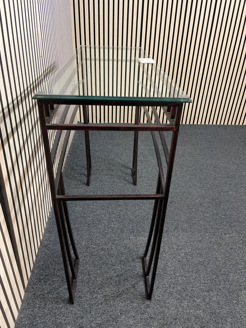 Metal console table with glass top (H 98 x W 36 x D 80 cm) 2425
