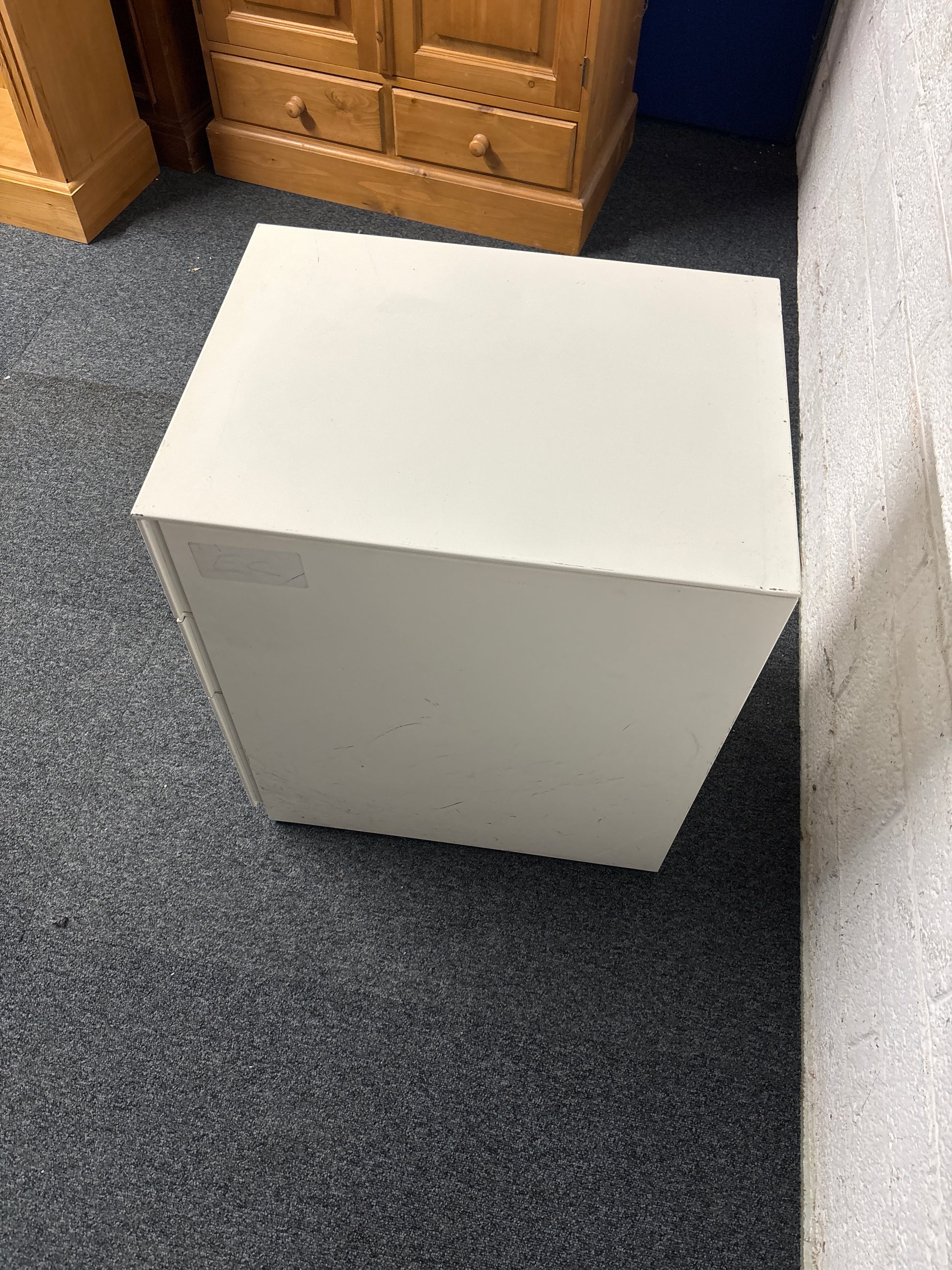 Ex Demo white mobile under desk pedestal