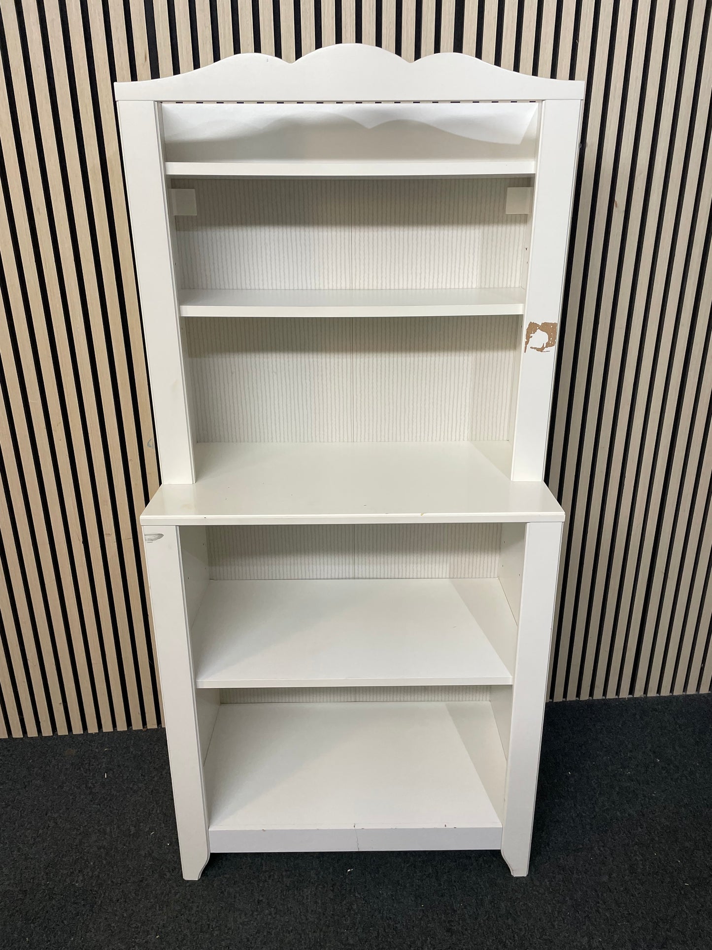 Small white laminate kitchen dresser (H 160 x W 76 x D 41 cm) 1126