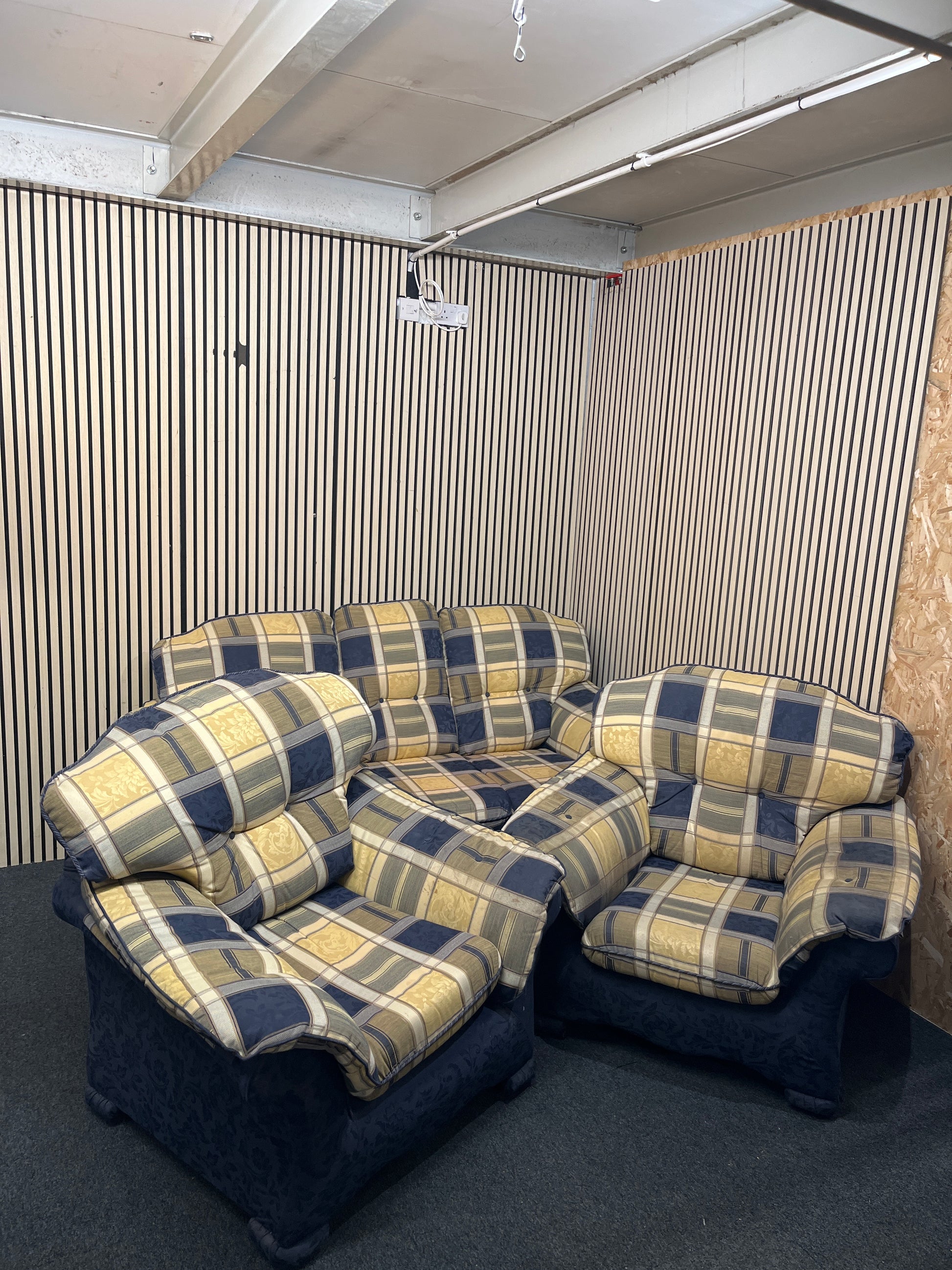 3+1+1 Mixed fabric blue and yellow sofa suite 1126