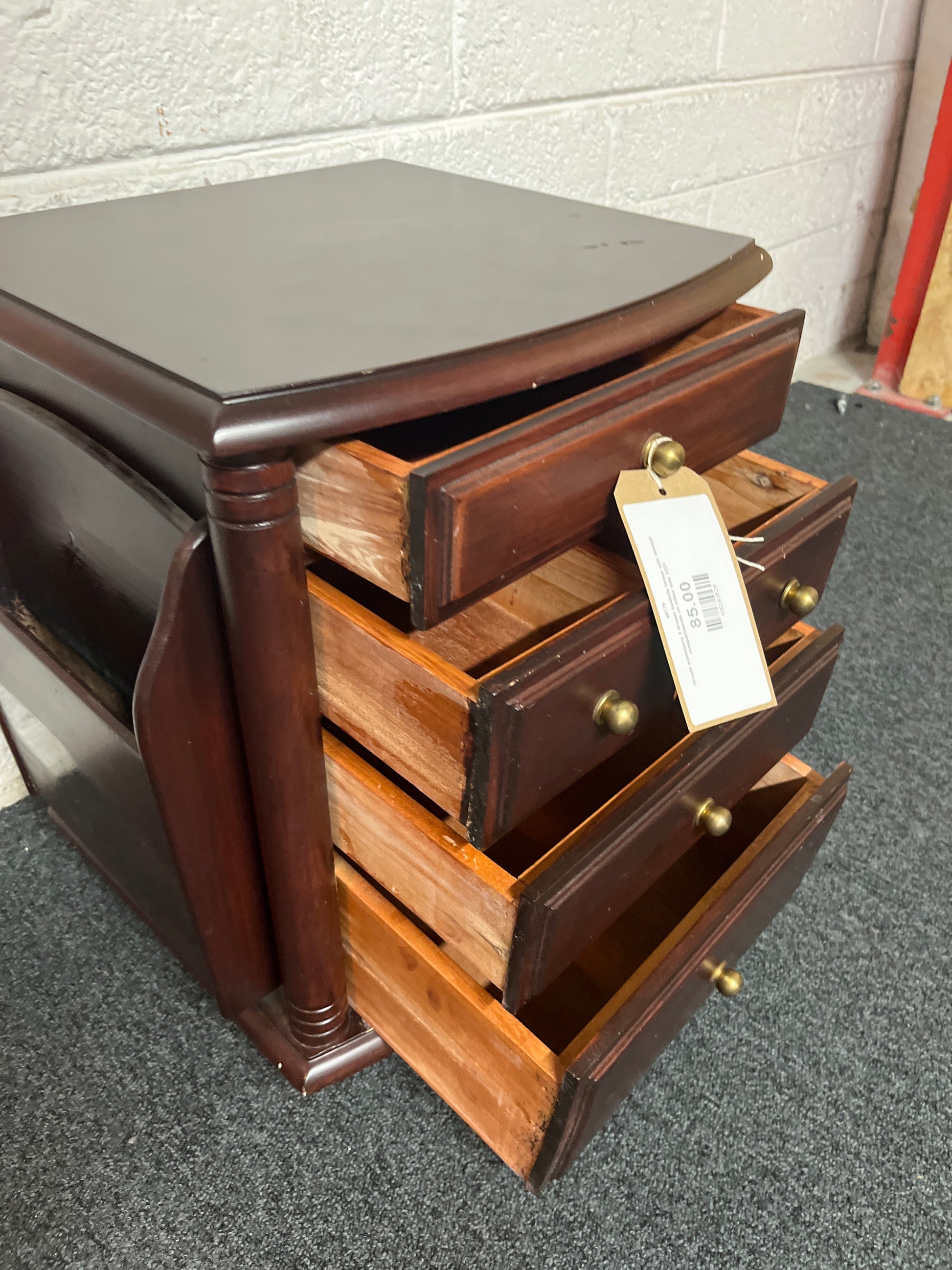 Ornate mahogany 5 drawer bedside locker with storage compartments on either side 3225