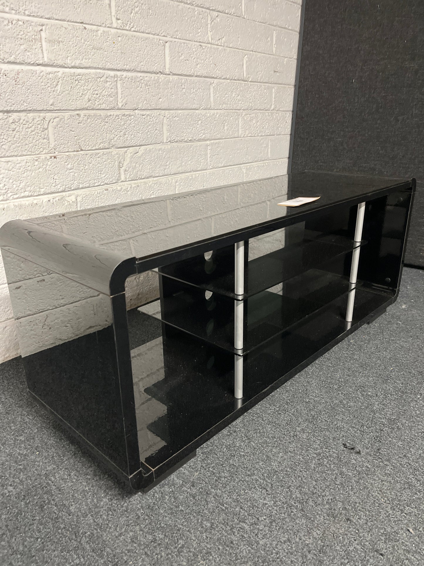 Curved black glass TV unit (H 470 x W 1200 x D 400 mm)