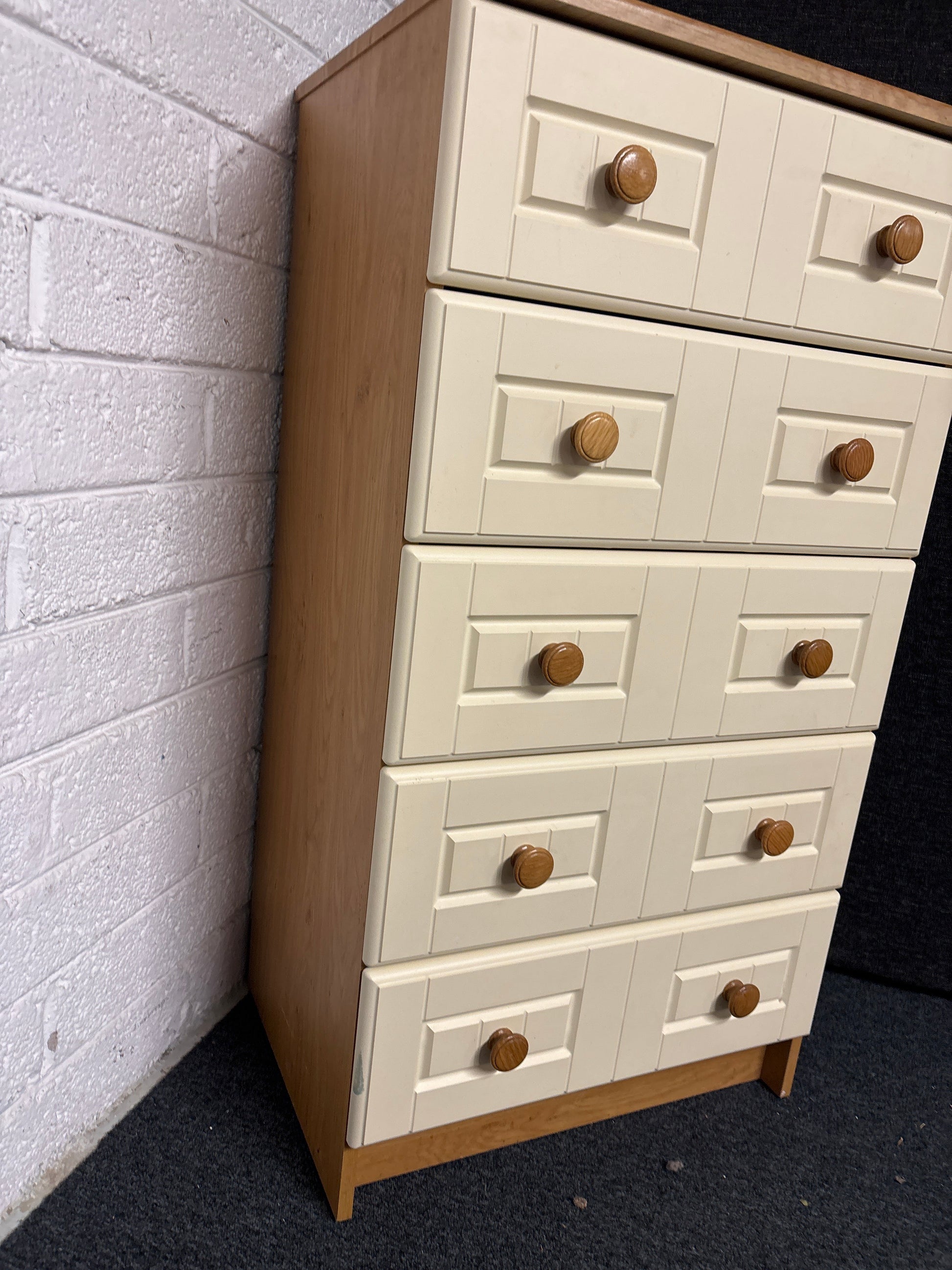 MDF framed oak laminate carcass cream painted tall 4 drawer chest 930Hx600Wx450D 1225