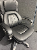 Switch Atlas executive chair in black leather faced 2 image