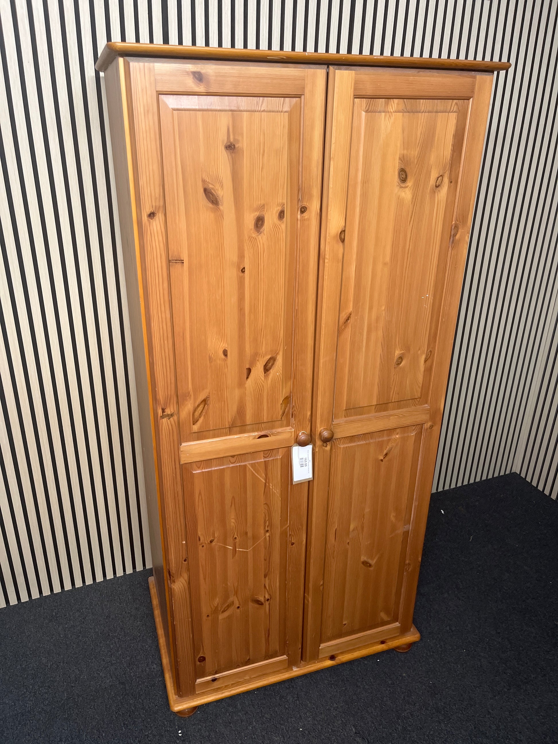 Tall pine 2 door wardrobe (H 186 x W 84 x D 58 cm) 1325