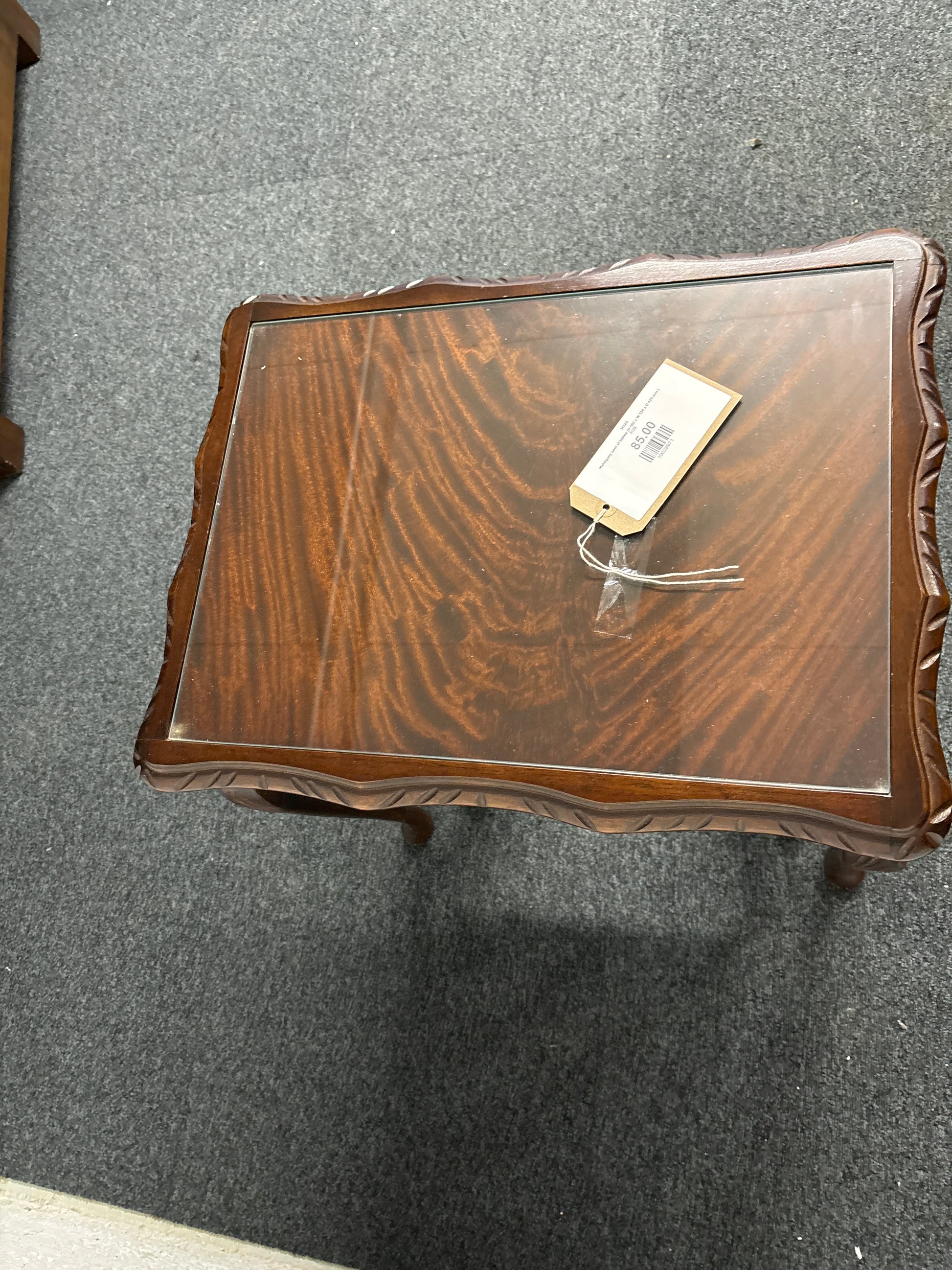 Mahogany nest of tables (H 560 x W 550 x D 420 mm ) 3125