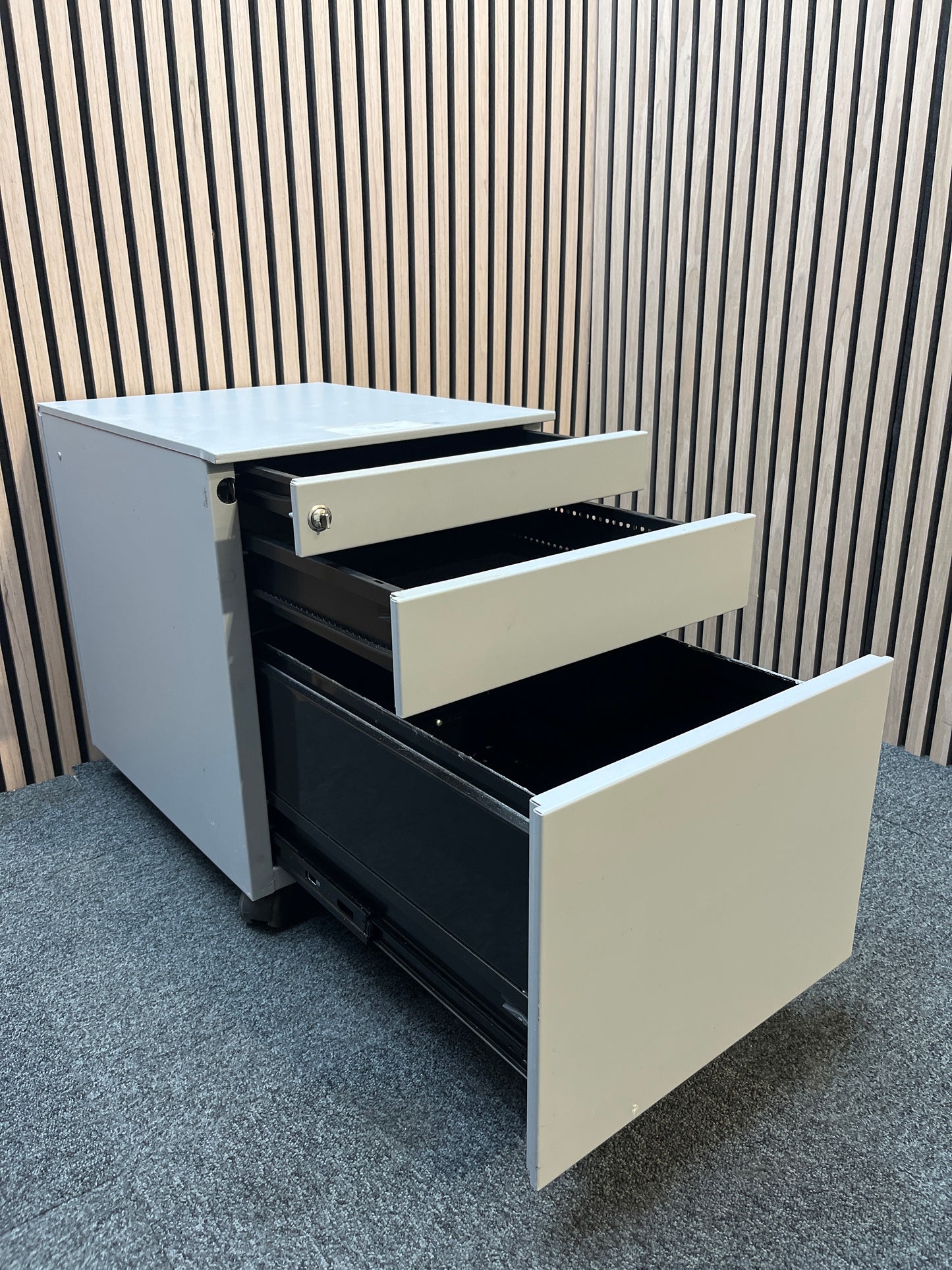 Grey metal 3 drawer mobile pedestal