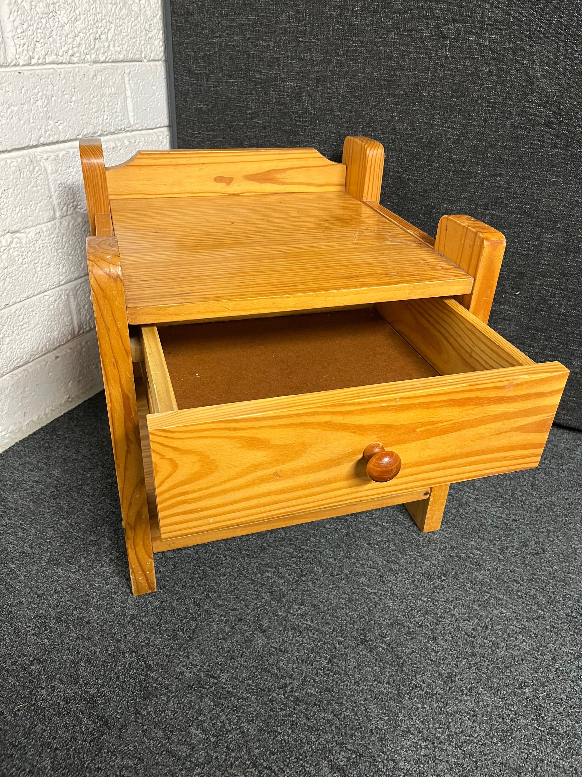 Pine 1 drawer 1 shelf bedside locker  1225