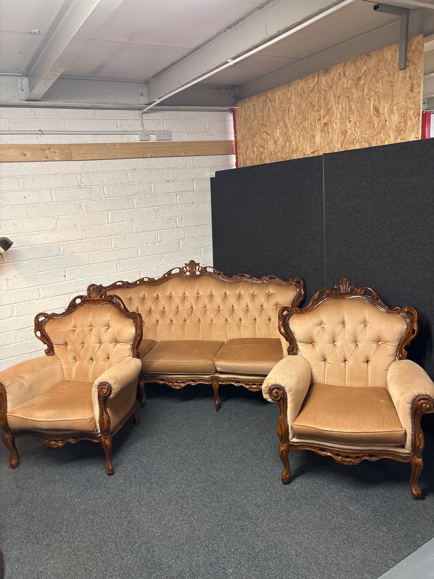 3+1+1 Mahogany Framed light brown button back Suite