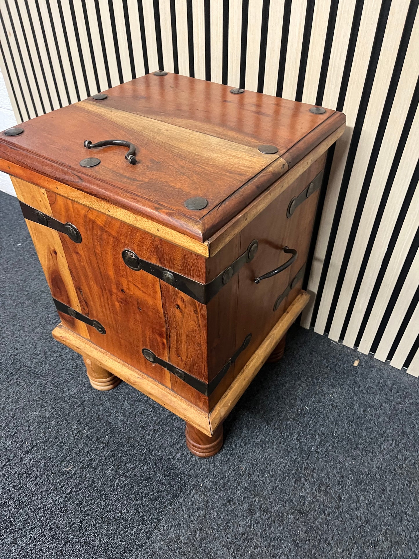 Solid teak 1 drawer unit 2325