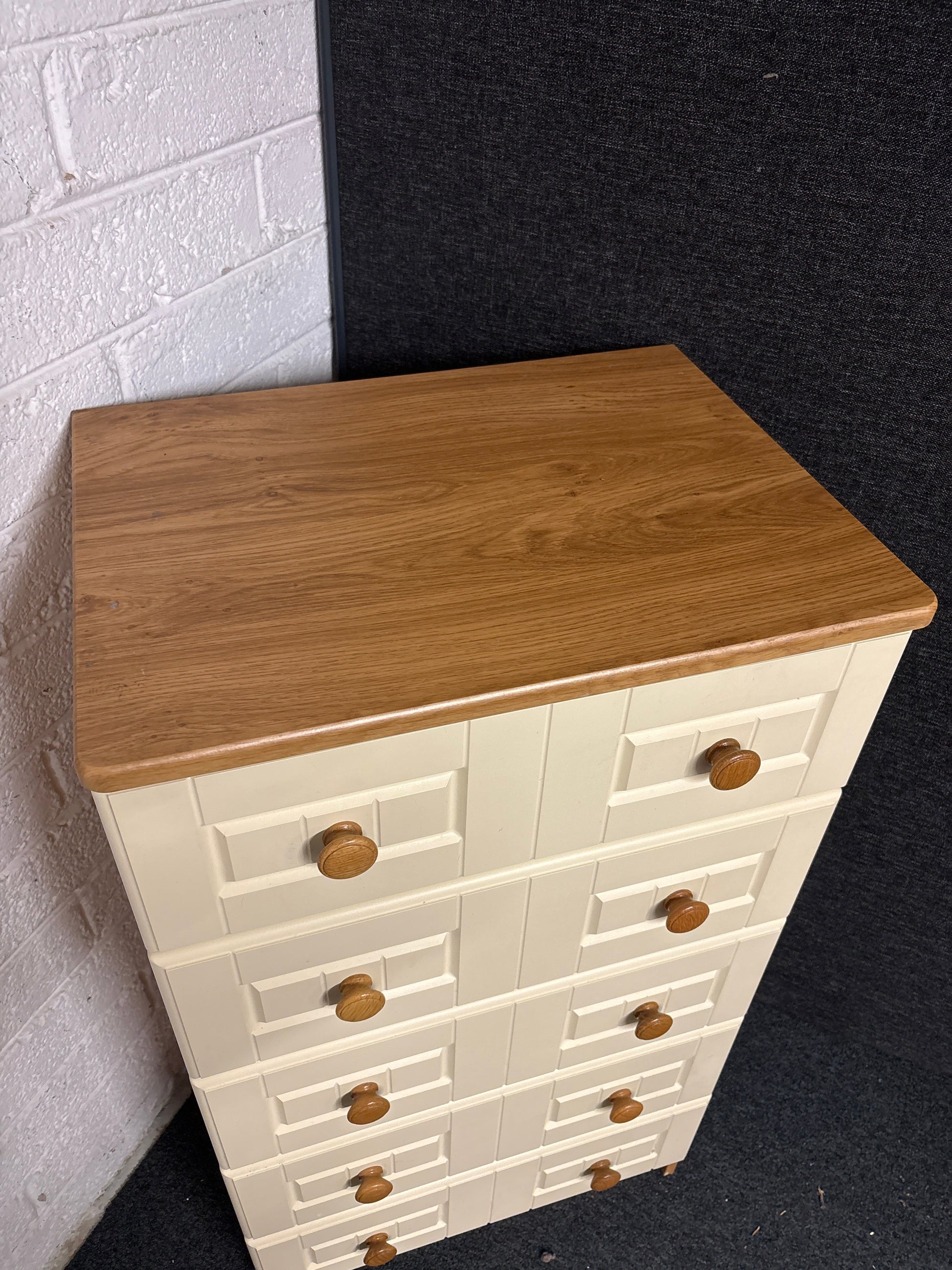 MDF framed oak laminate carcass cream painted tall 4 drawer chest 930Hx600Wx450D 1225