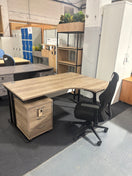 Switch Nebraskan Oak radial desk (Various sizes available) 3 image
