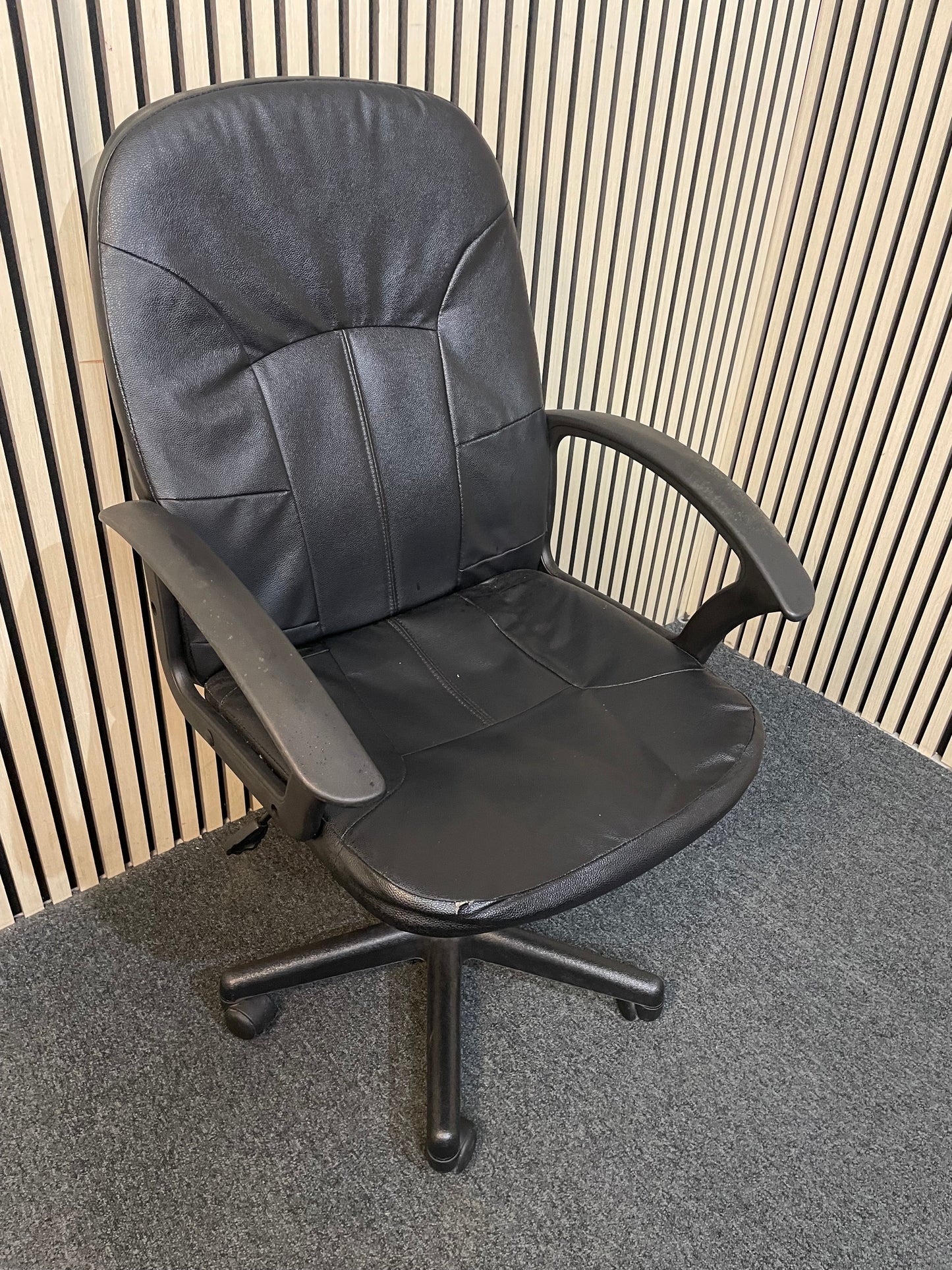 Black PU leatherette fixed arm swivel chair  3425