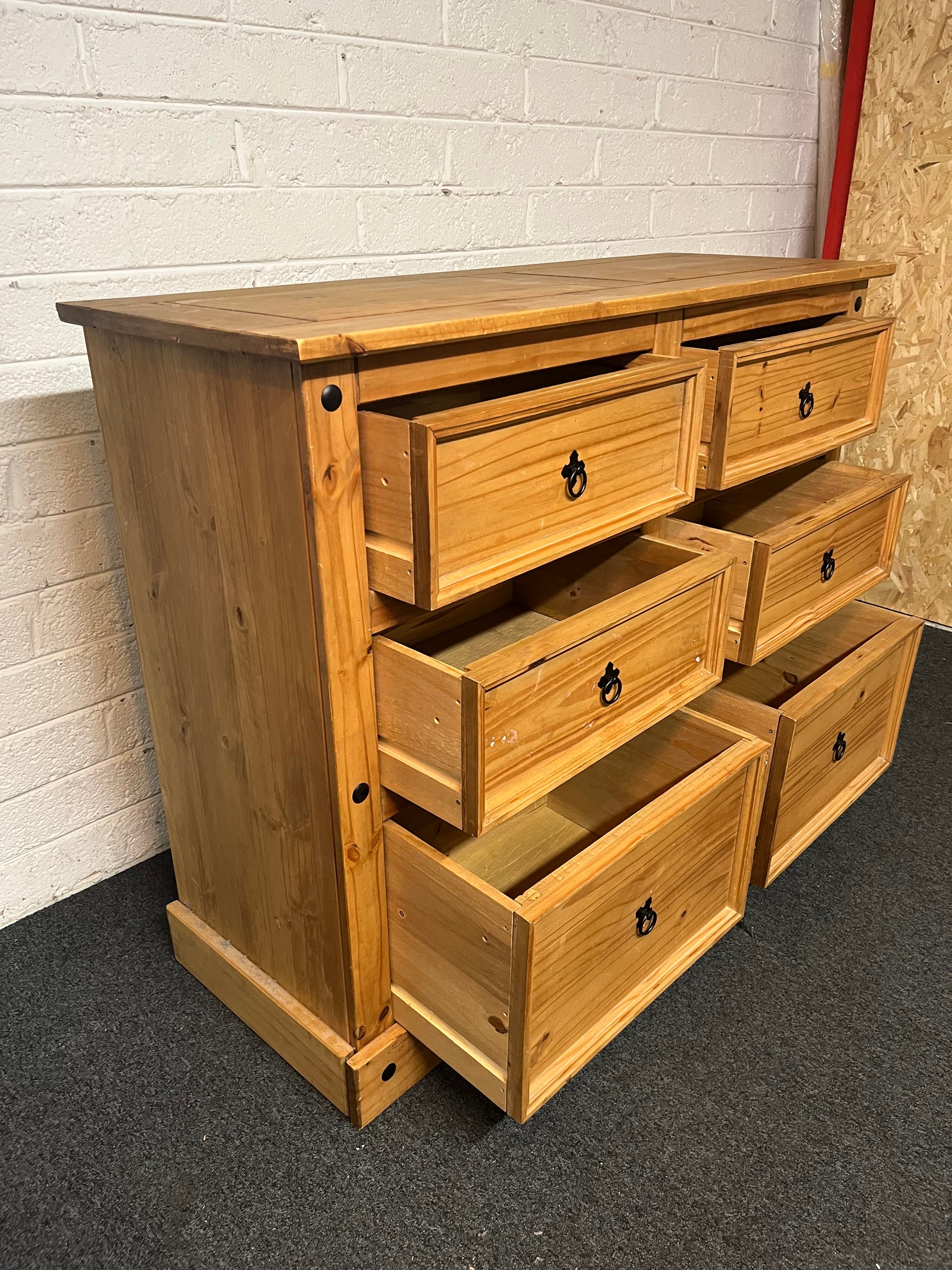 Large 6 drawer mexican pine chest of drawers (H 105 x W 133 x D 49 cm) 3225