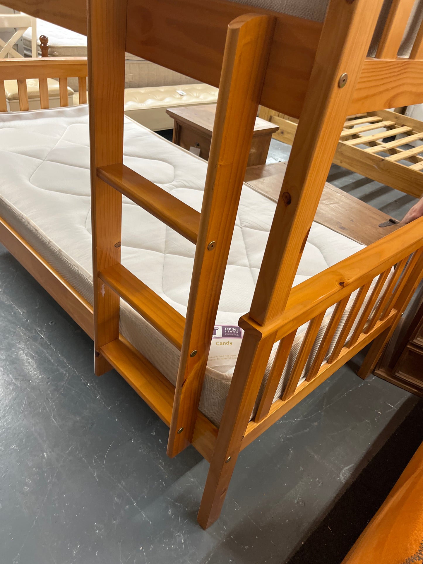 3ft solid pine framed bunk bed with ladder (includes 2 mattresses) 1325