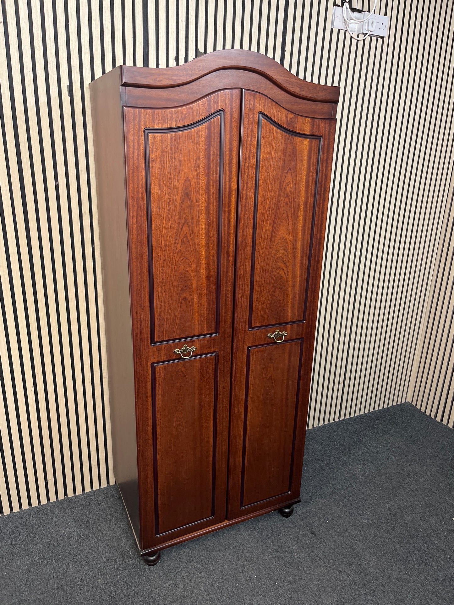 Tall rossmore mahogany 2 door wardrobe (H 190 x W 74 x D 52 cm) 3126