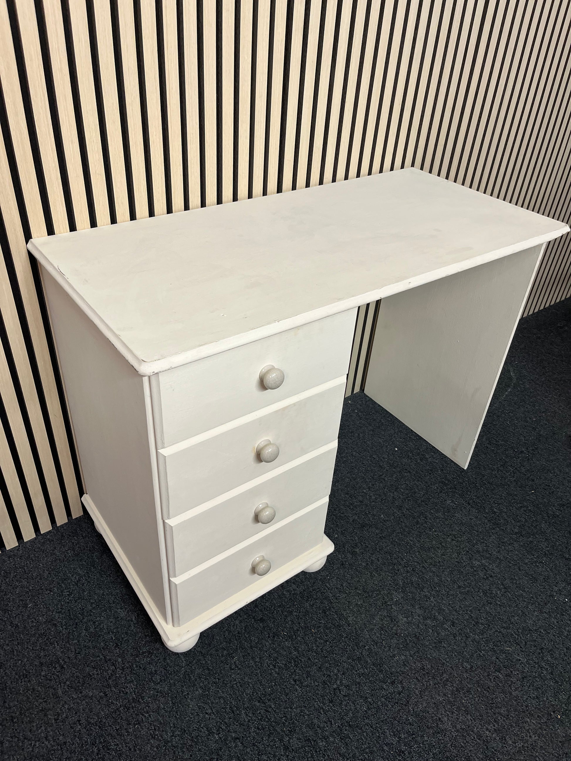 4 drawer solid pine dressing table (H 74 x W 101 x D 47 cm) 2325
