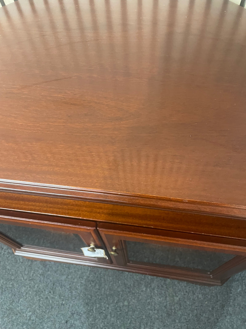 Mahogany tv unit (H 75 x W 110 x D 54 cm)  44663