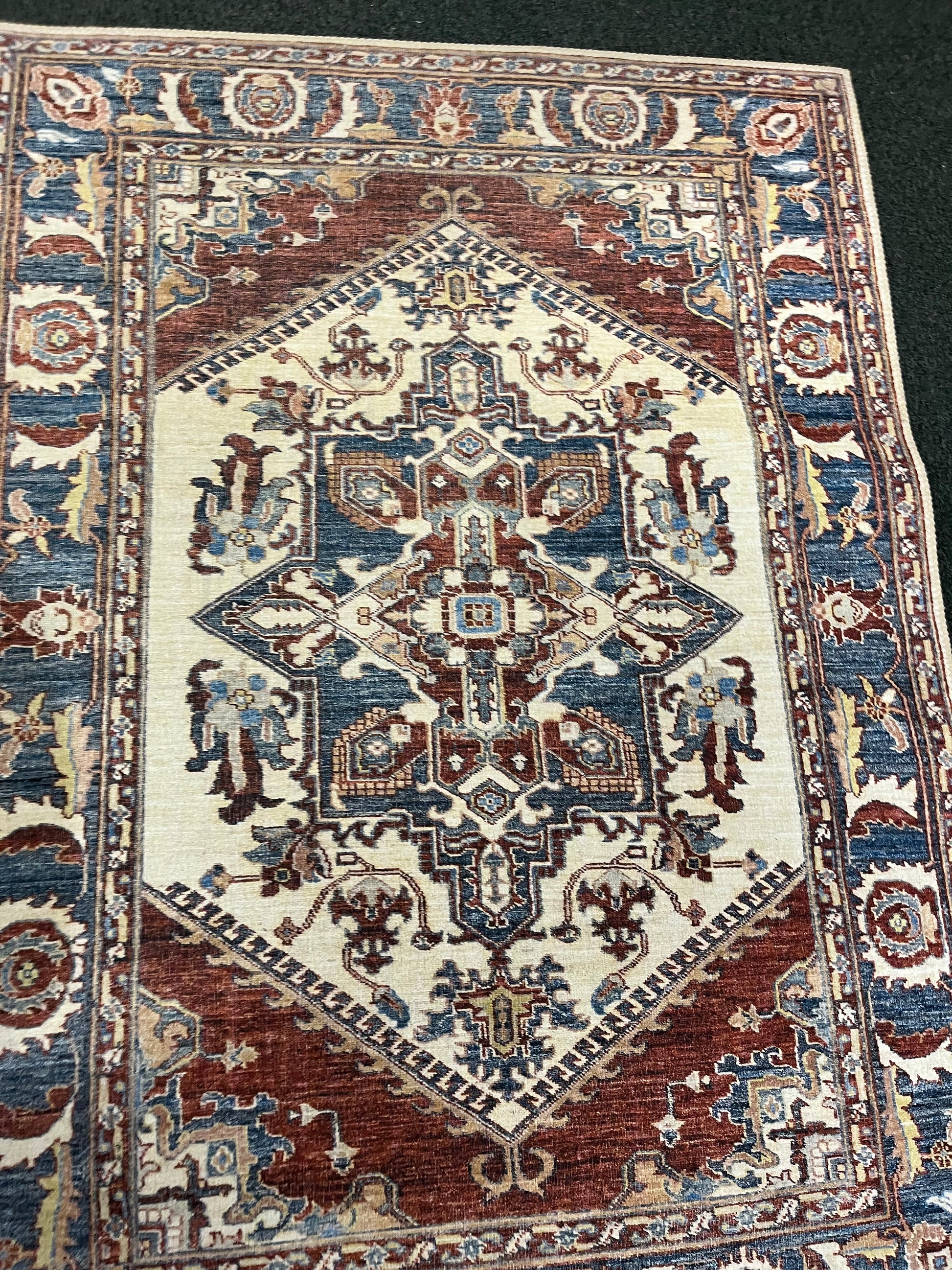 Small wool mix fabric rug (120 x 170 cm)  1126