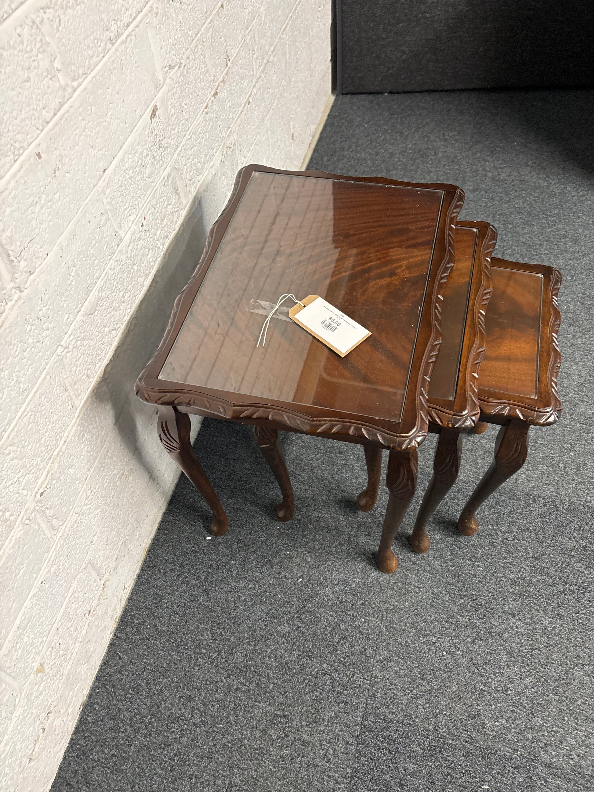 Mahogany nest of tables (H 560 x W 550 x D 420 mm ) 3125