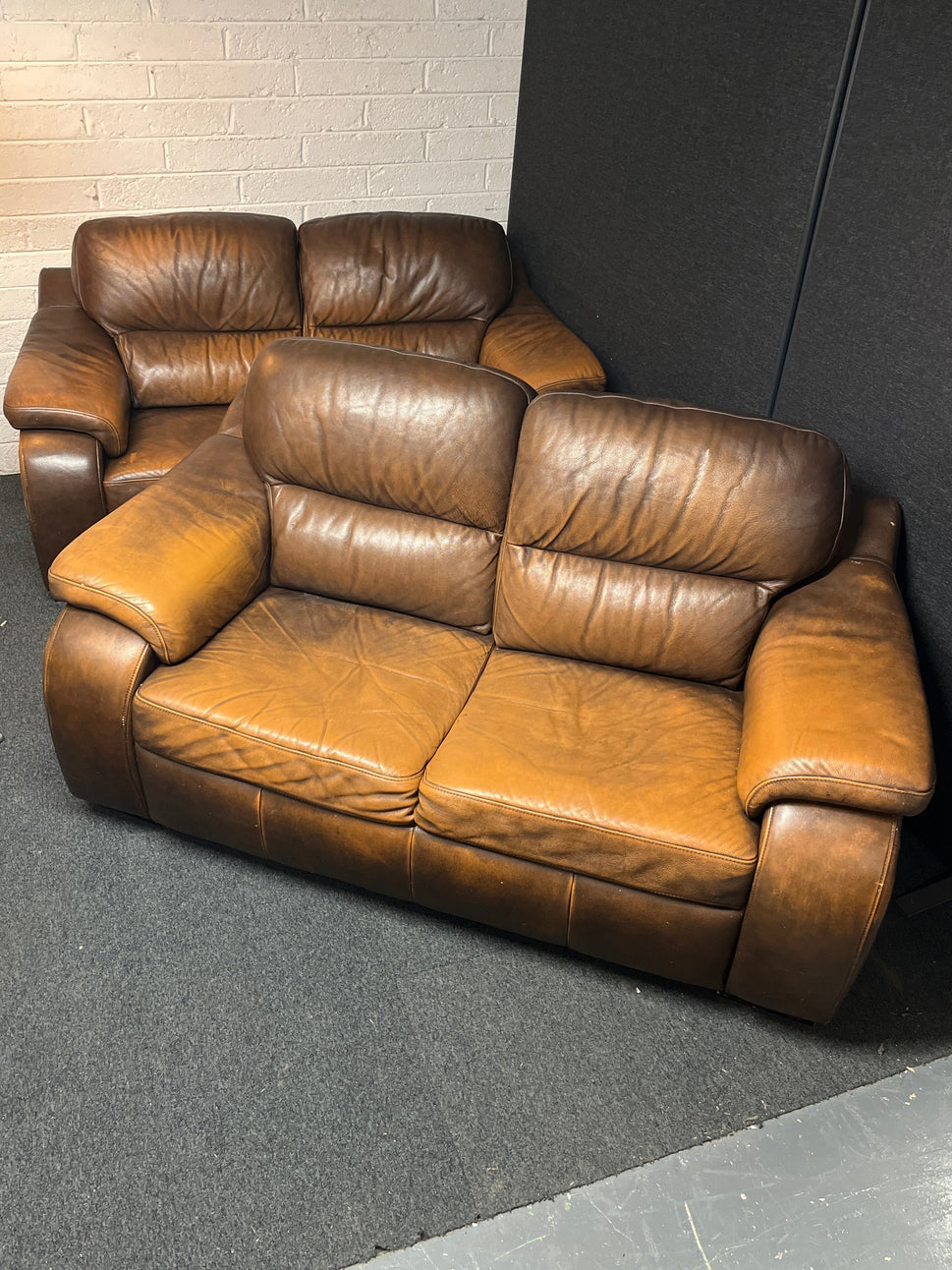 2+2 Large tan leather sofa suite 3225