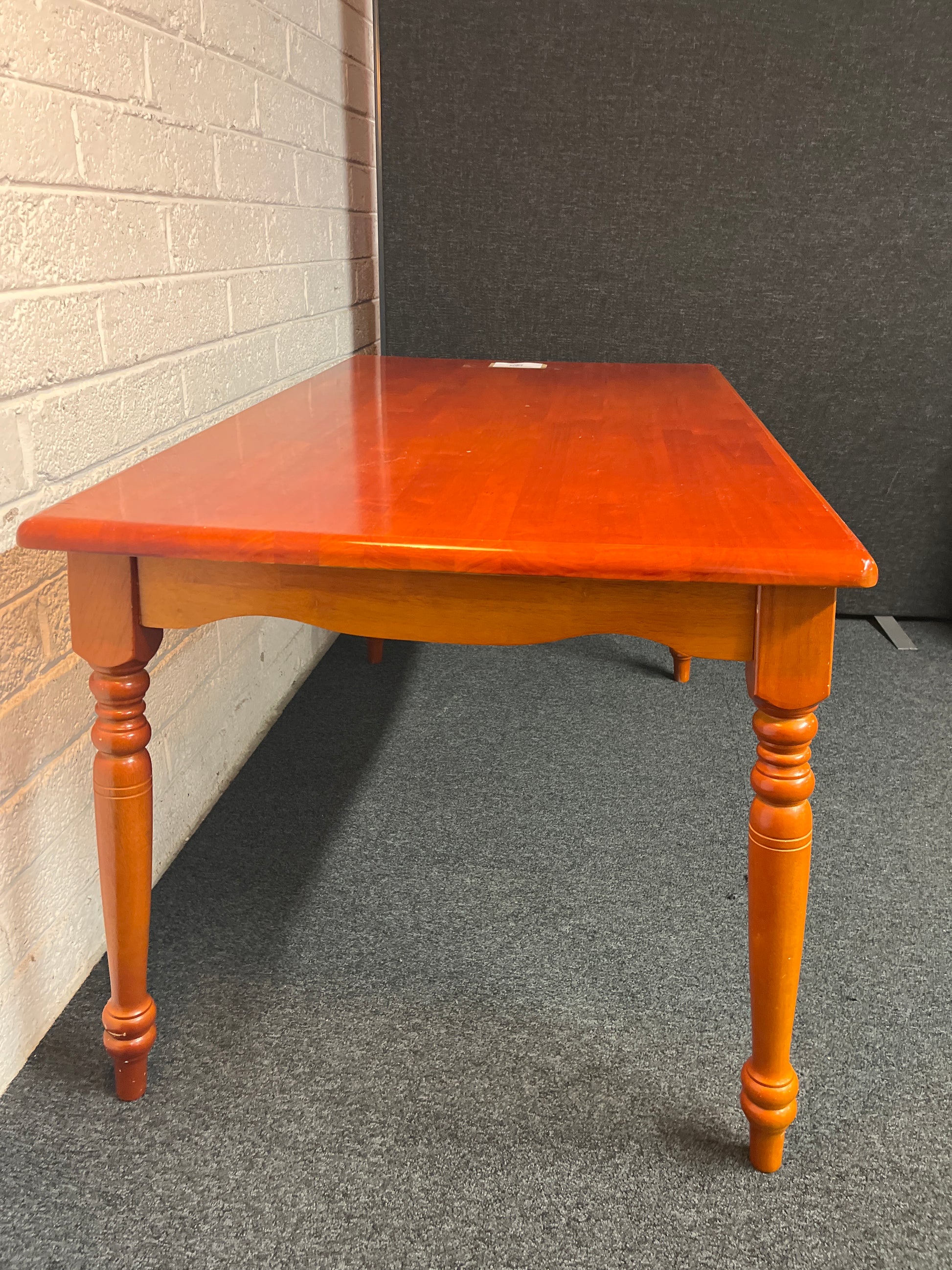stained hardwood kitchen table (L 136 x W 81 cm) 2225