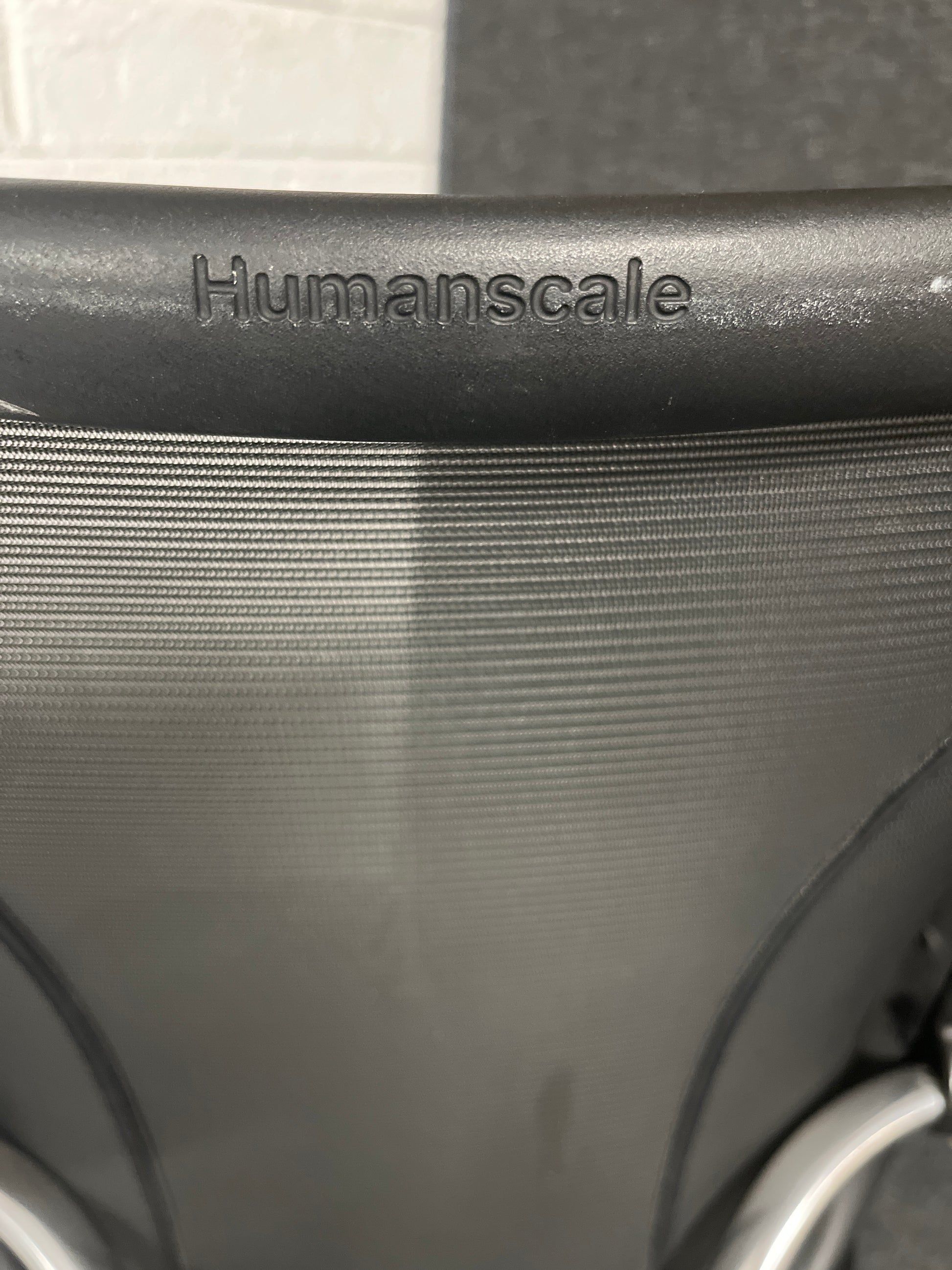 Humanscale LIBERTY SECONDHAND mesh back swivel chair with leather seat and adjsutable arms, metal polished 5 star base