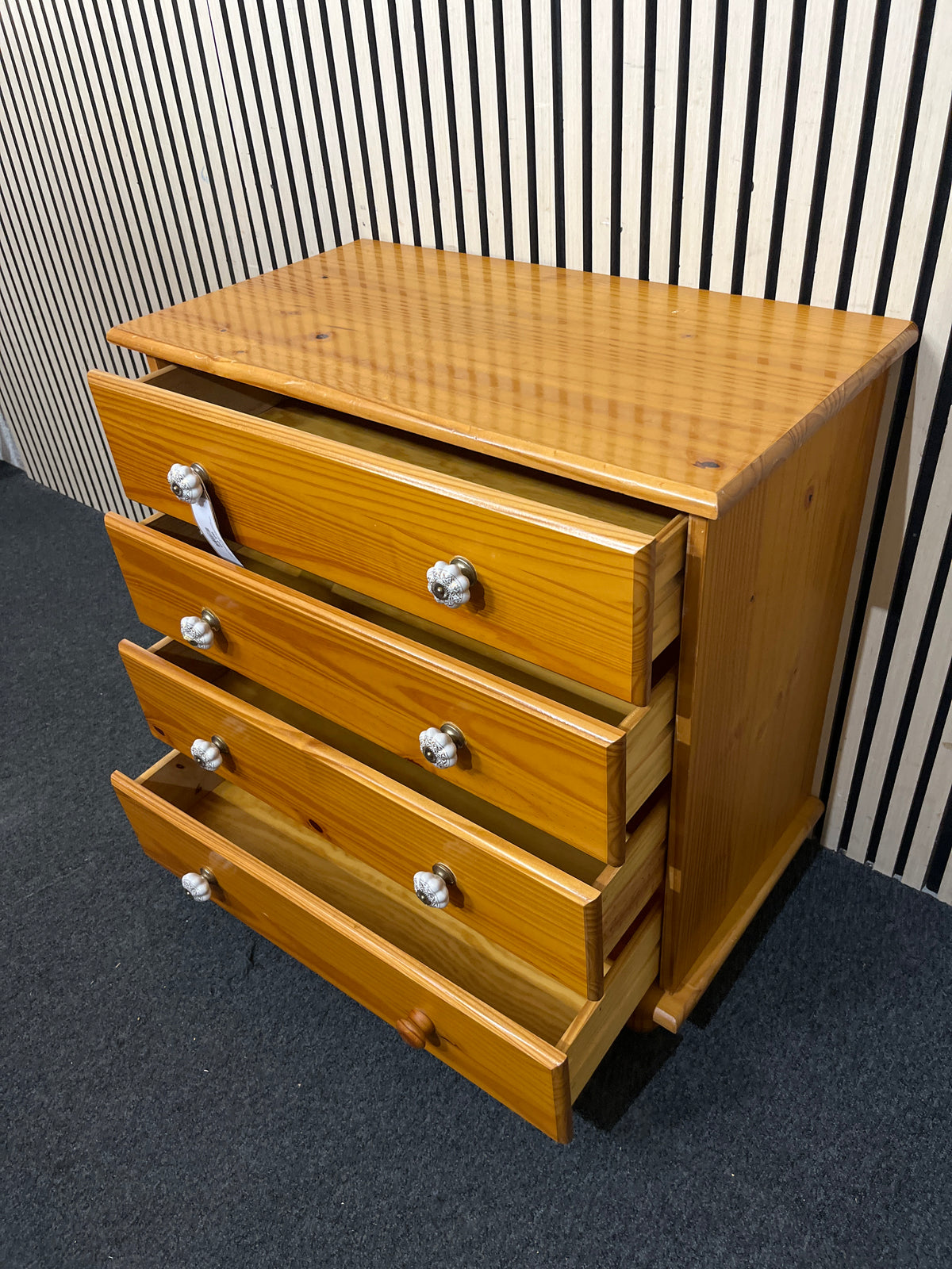 solid pine 4 drawer chest of drawers with ceramic handles (H 79 x W 80 x D 43 cm)  44263