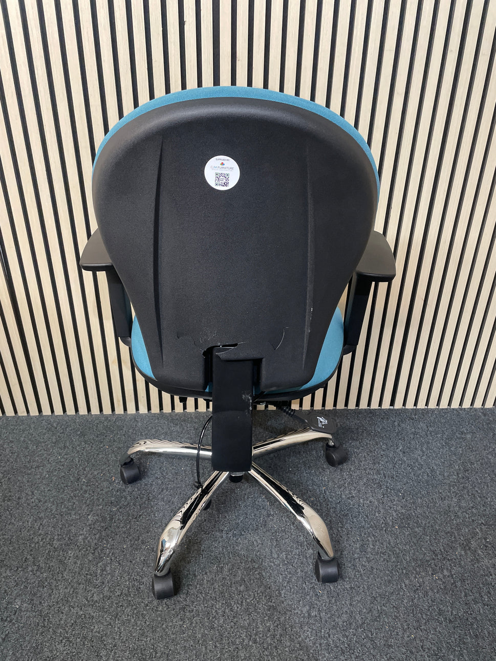 Lyreco - 3 level swivel chair with height adjustable back, height adjustable arms and ergonomic back pump - AQUAMARINE TEAL