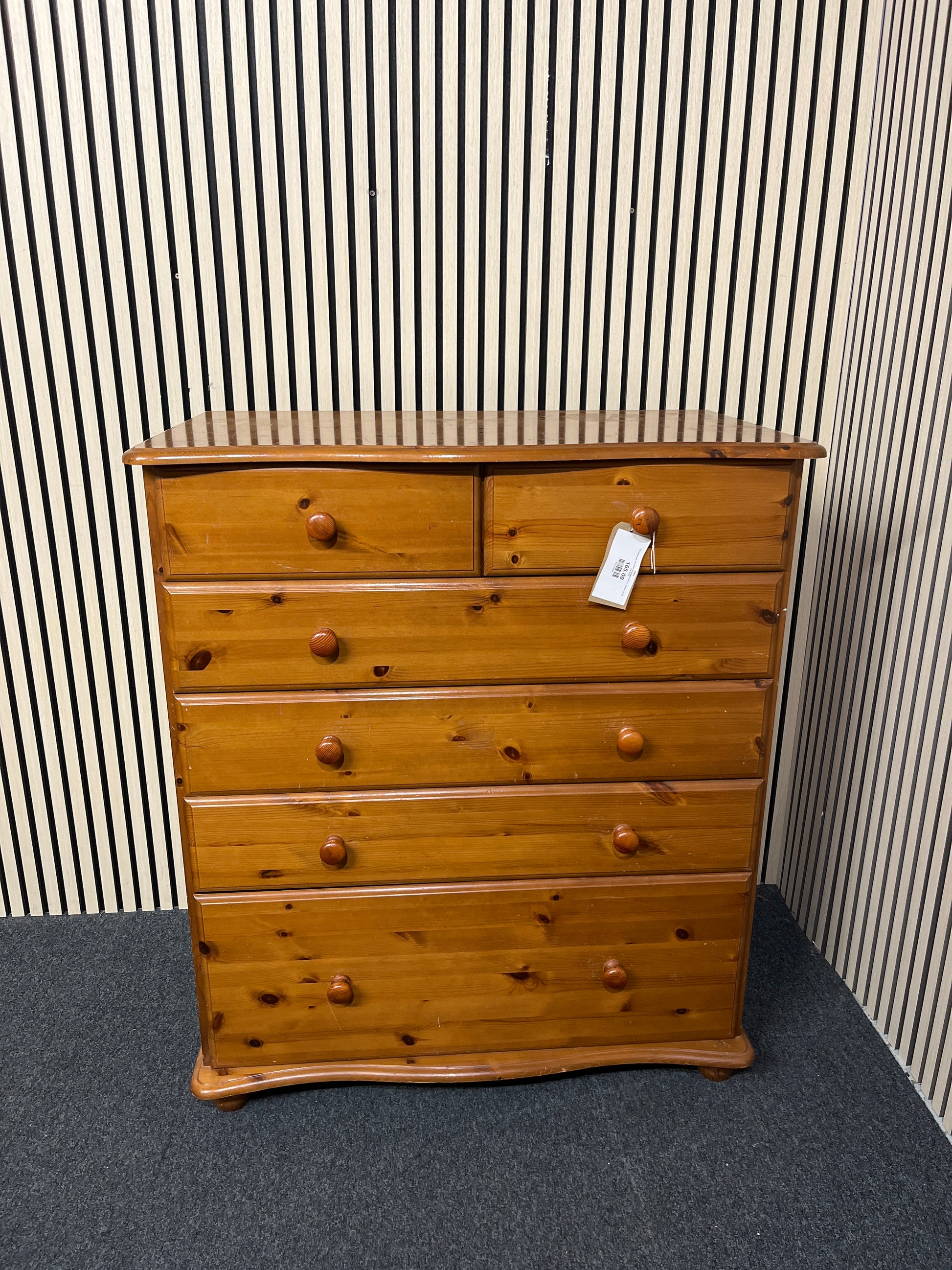 Tall solid pine 4+2 chest of drawers (H 111 x W 95 x D 53 cm) 3325