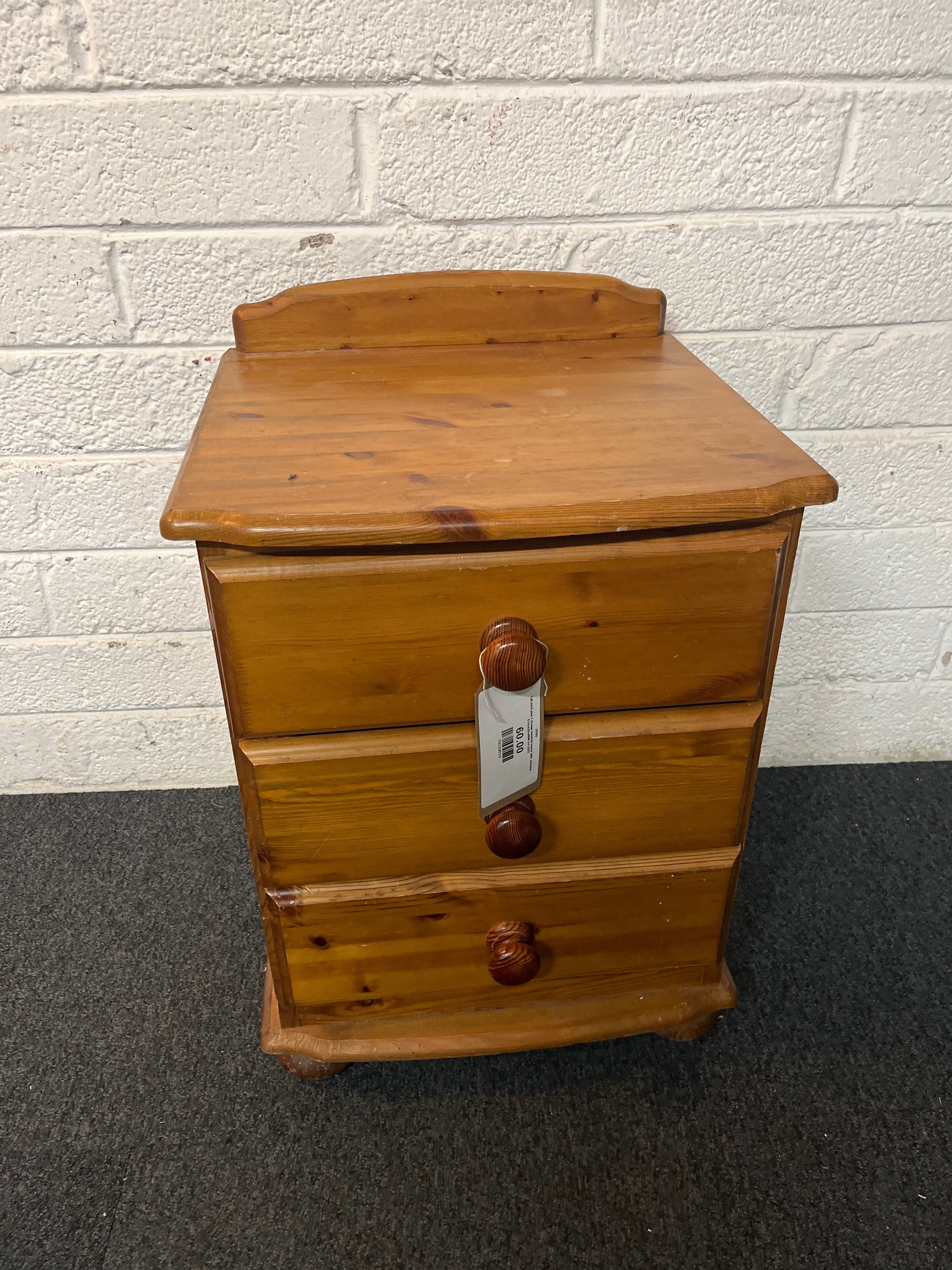 Tall solid pine 3 drawer bedside locker with upstand 61Hx42Dx46W cm 2225