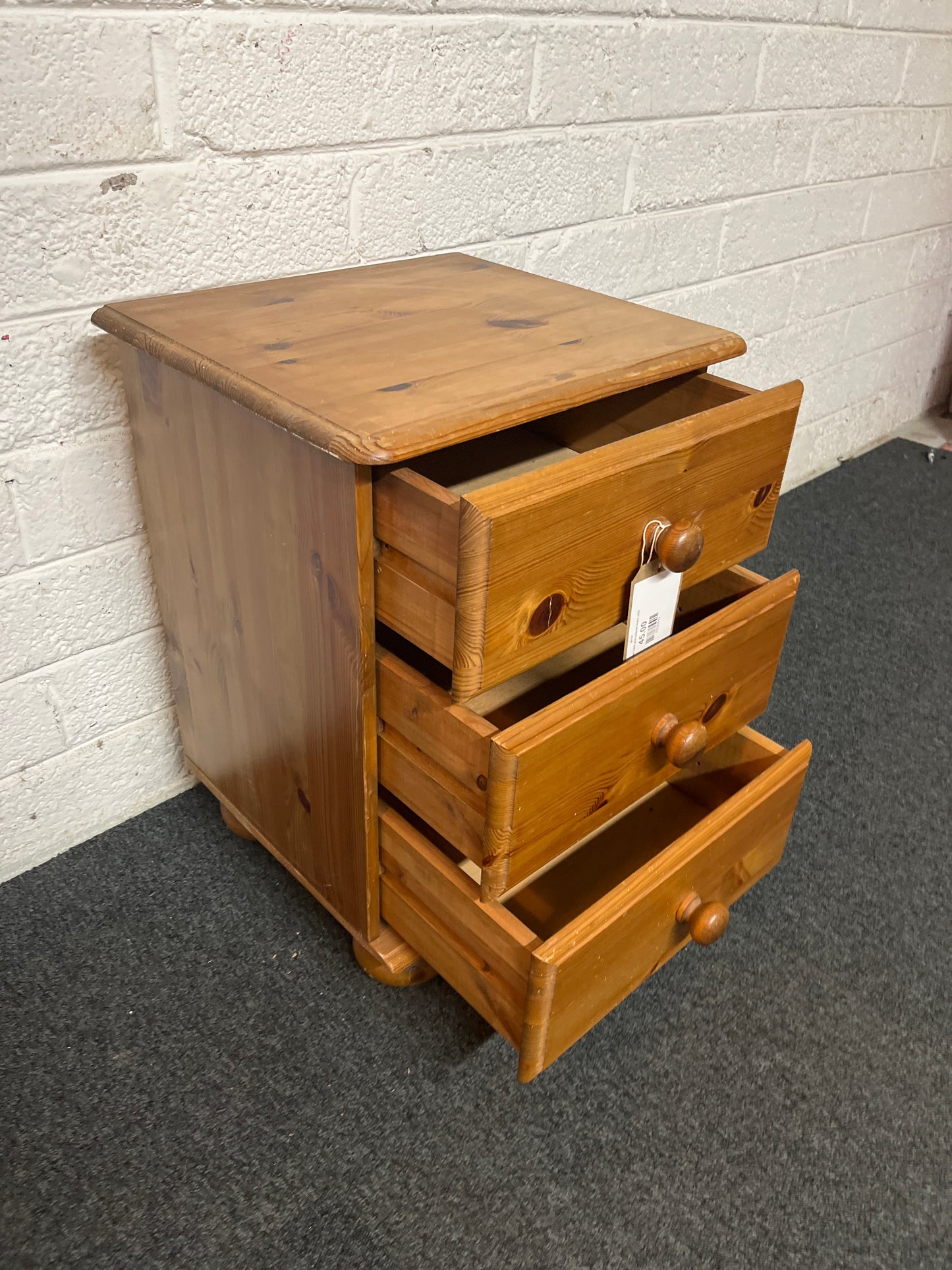 3 drawer solid pine bedside locker 3225