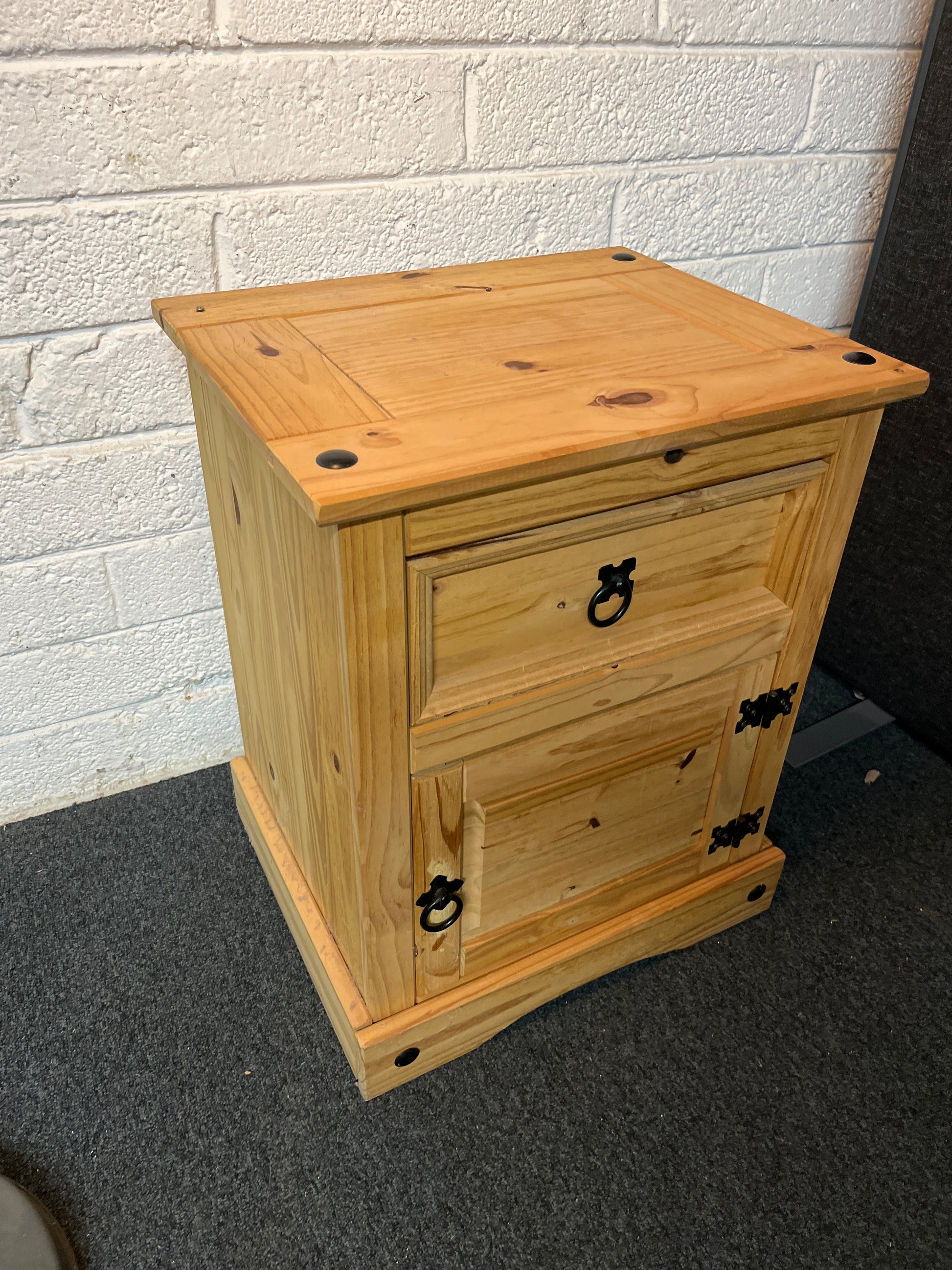 Waxed pine corona 1 door 1 drawer bedside locker (H 64 x W 51 x D 43 cm) 2225