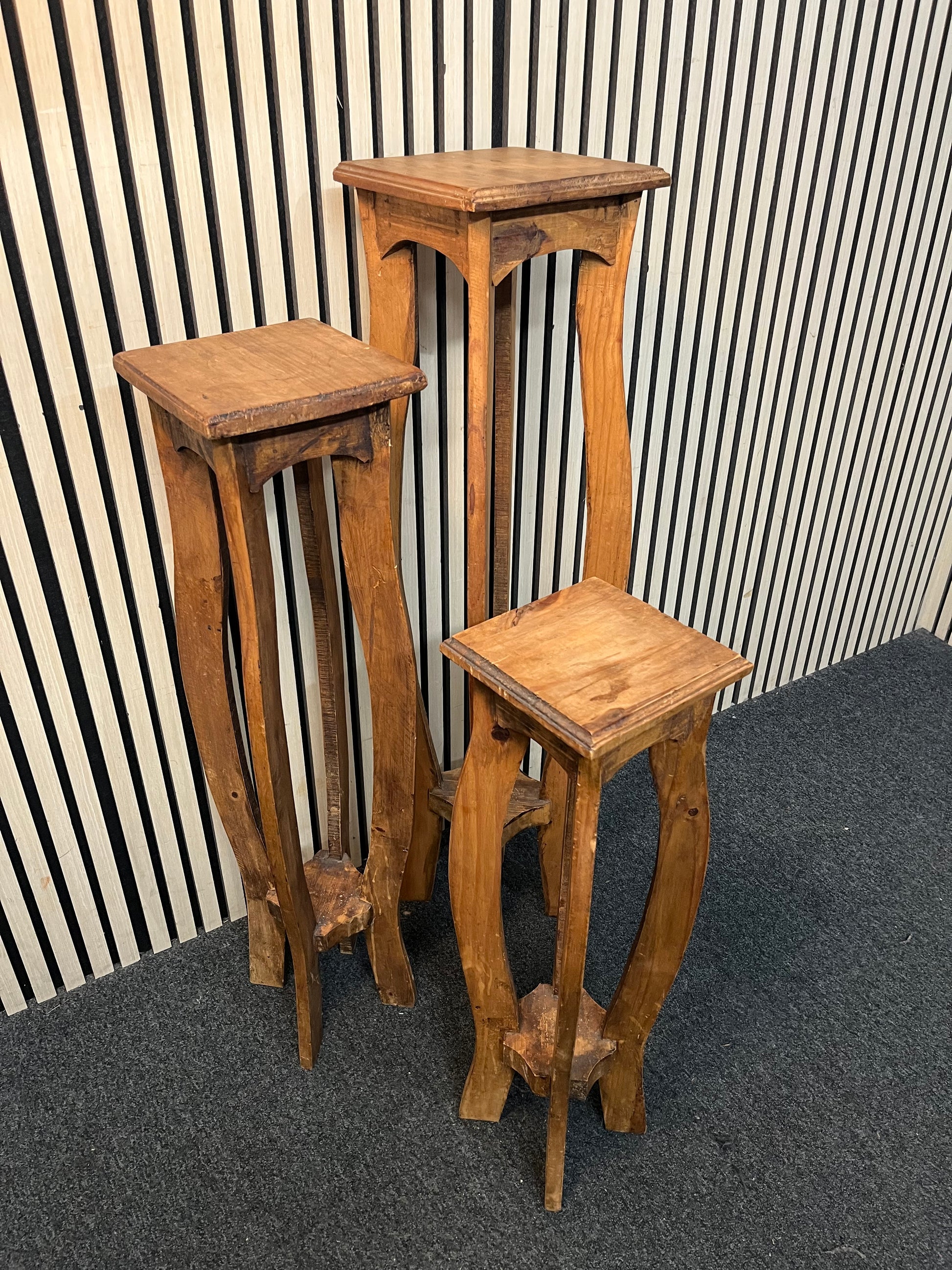 Baly solid mexican pine nest of 3 no. tall plant tables (Heights 107, 91, 71 cm) 43421