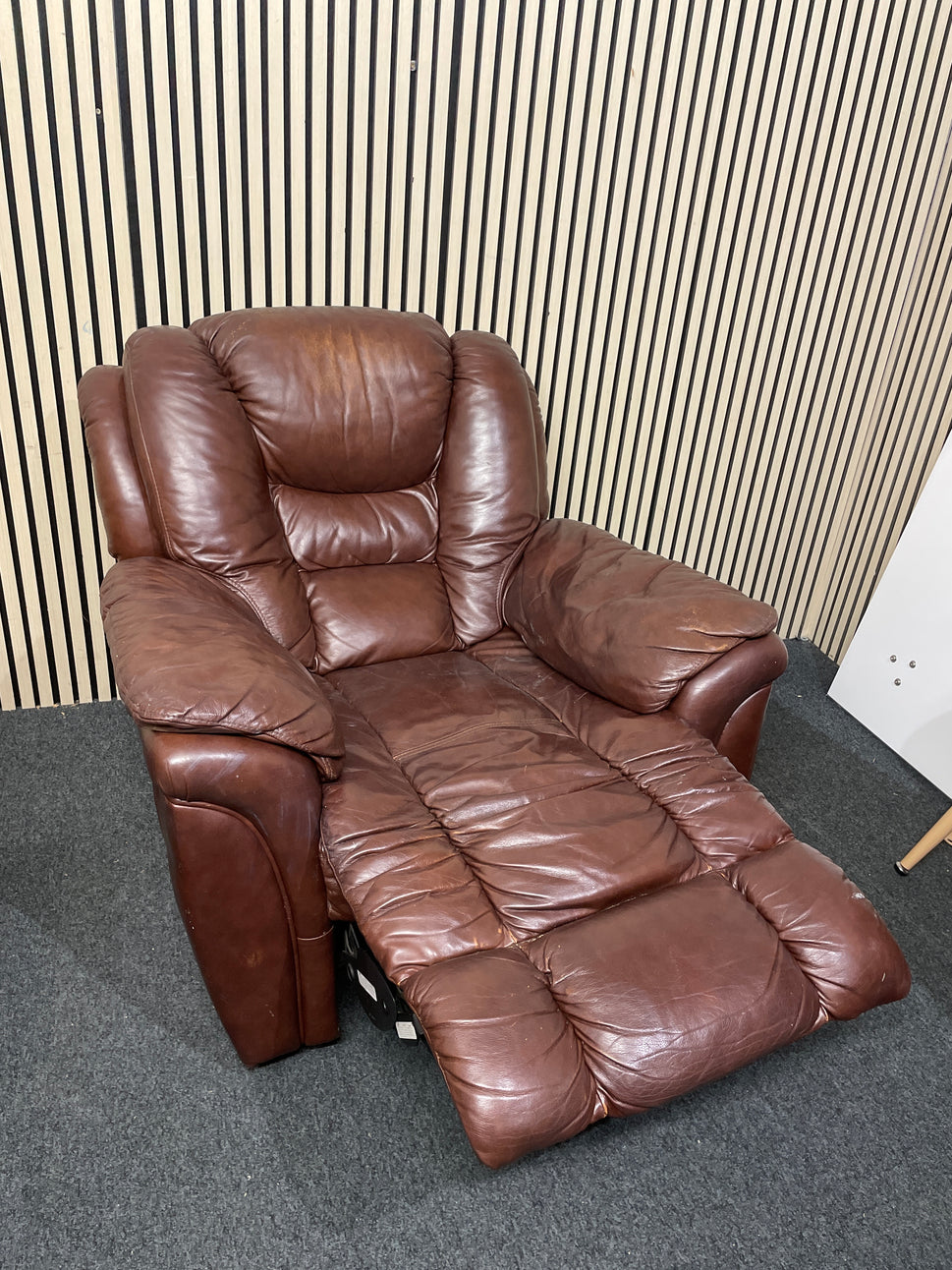 Brown leather single recliner armchair  1226