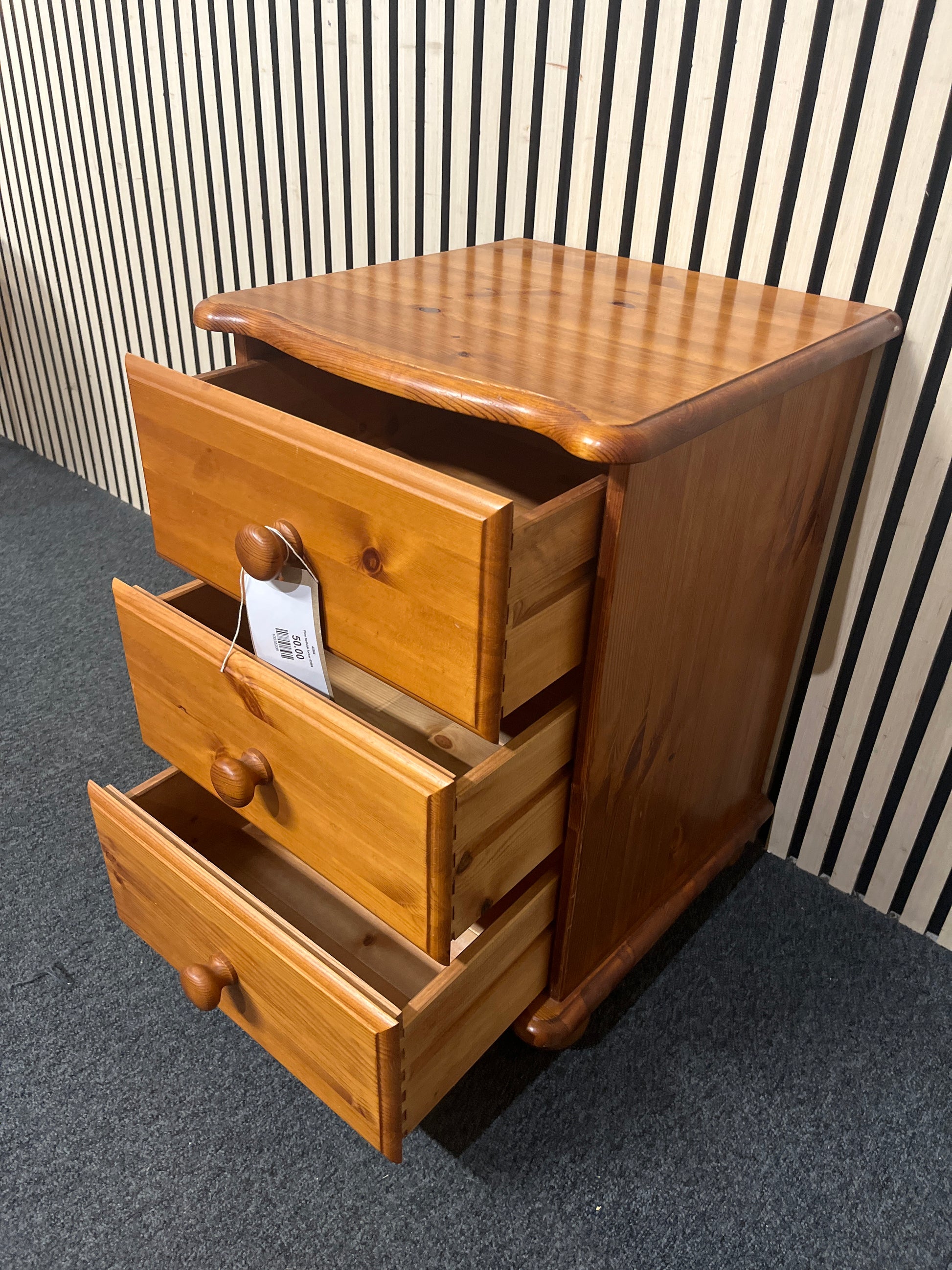 Pine bedside locker 43968