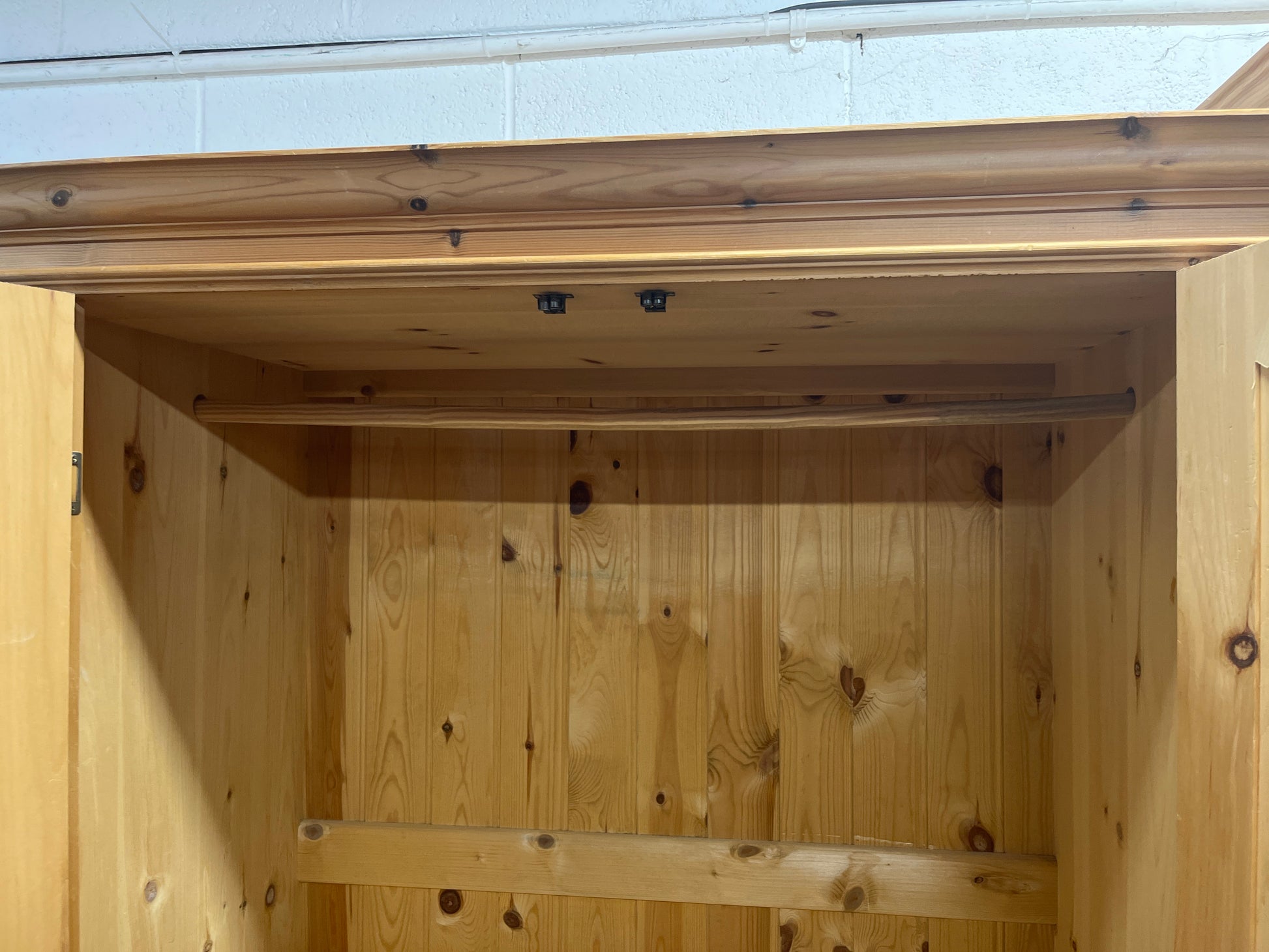Tall natural pitch pine 2 door 3 drawer wardrobe (H 188 x W 110 x D 59 cm) 2225