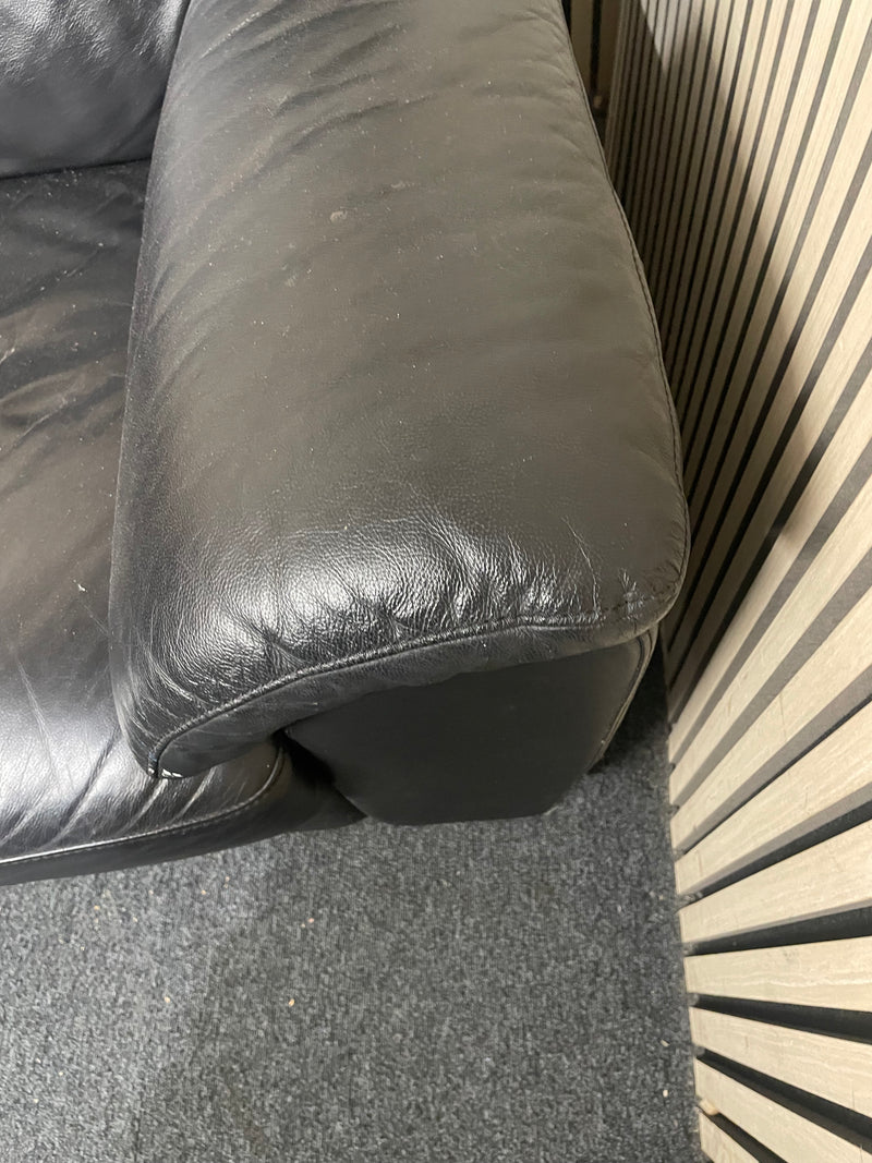 Large black leather armchair   44677