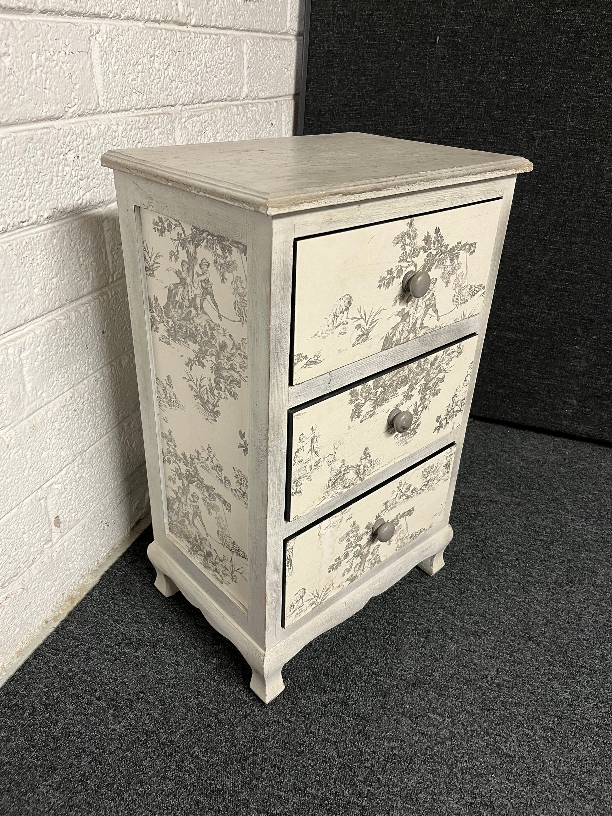 Solid wood silver painted with floral decal 3 drawer bedside locker 1225