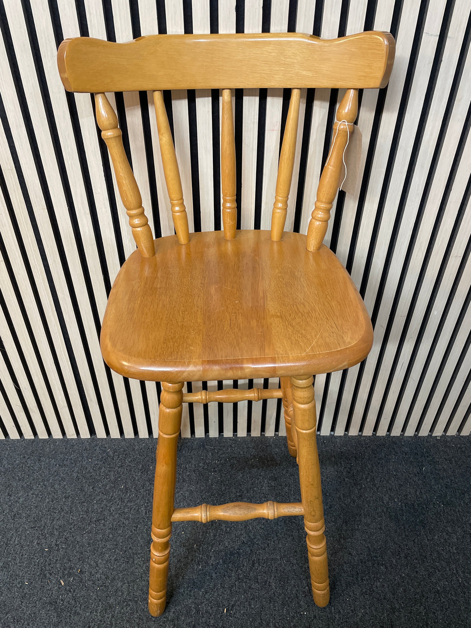 Tall rubberwood high bar stools with back 2425