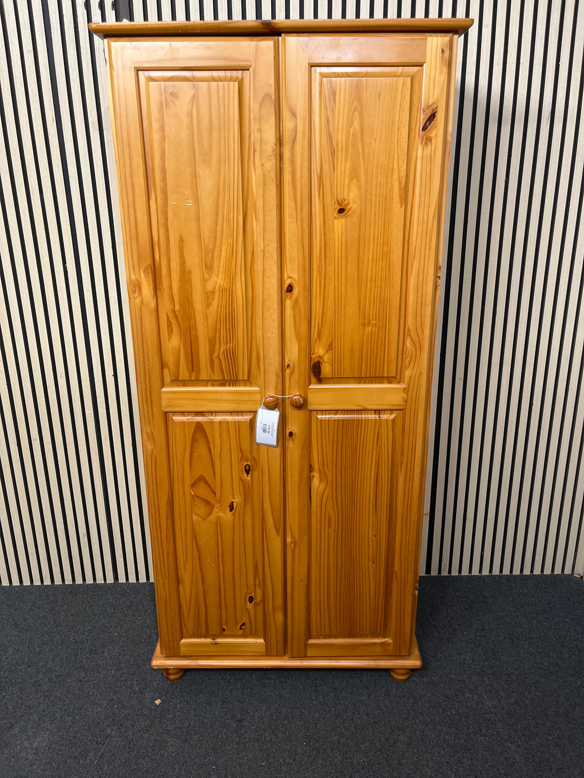 Tall two-door natural pine wardrobe
(H 178 x W 80 x D 50 cm)  44261