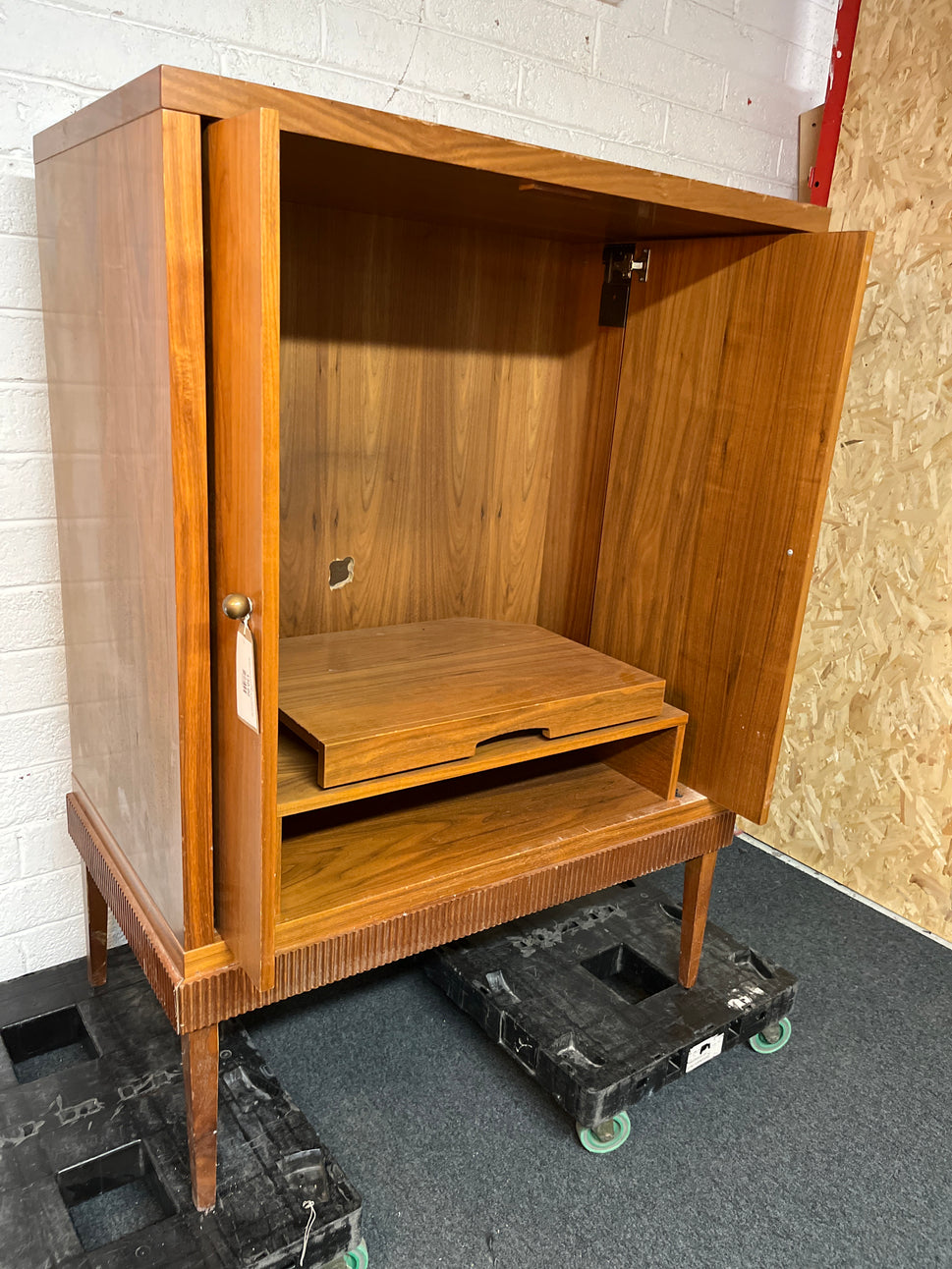 tall cherry 2 door tv unit (H 146 x W 105 x D 60 cm) 1325
