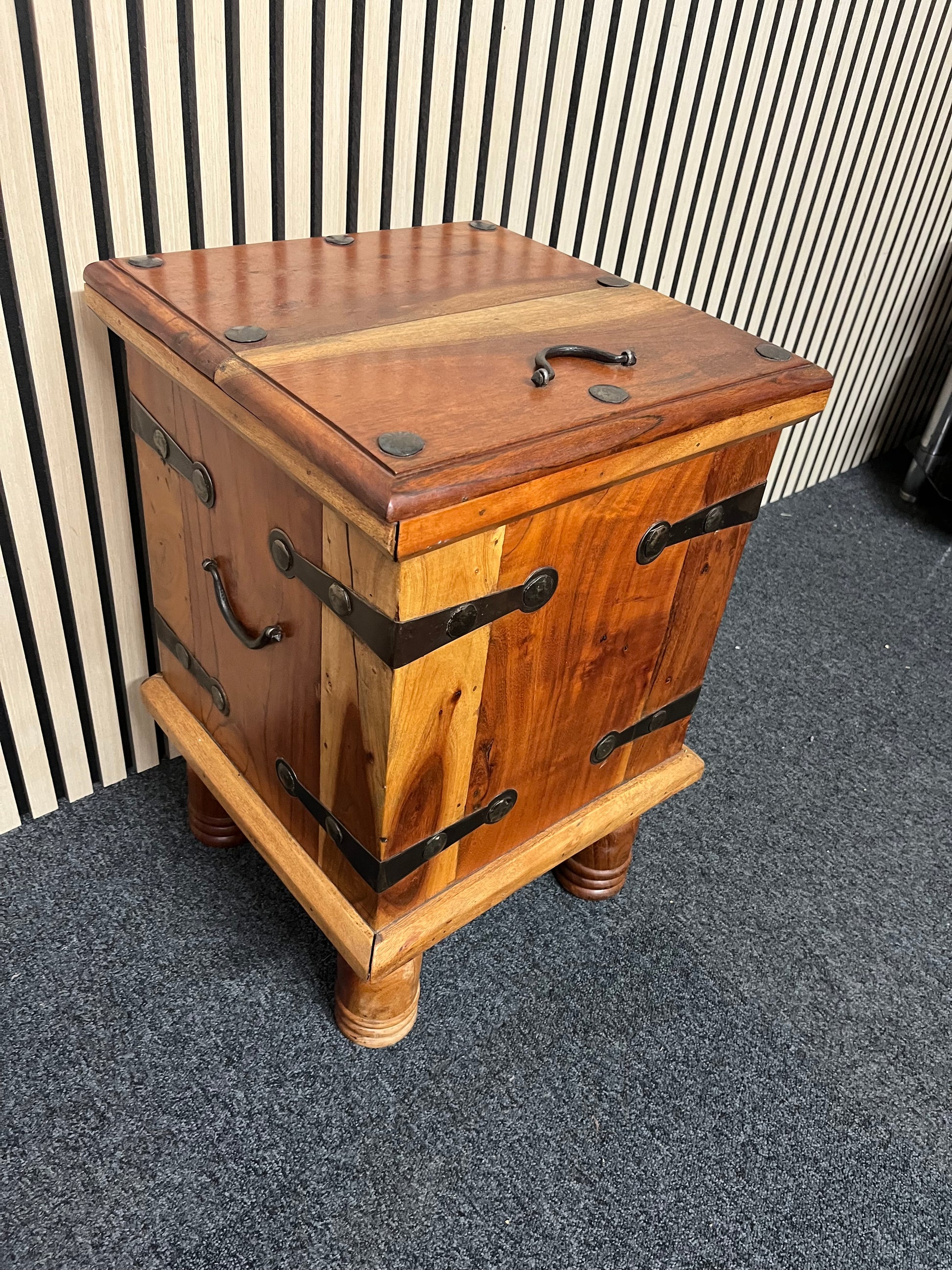 Solid teak 1 drawer unit 2325