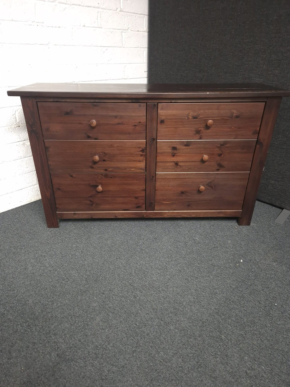 Solid dark wood stained 6 drawer sideboard (H 840 x W 1450 x D 450 mm) 1225