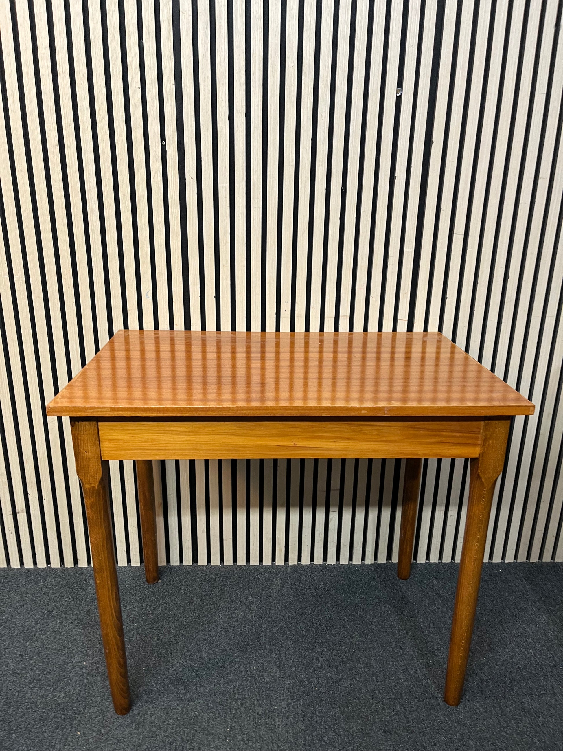 Small teak veneer dining table (87 x 56 cm) 43497