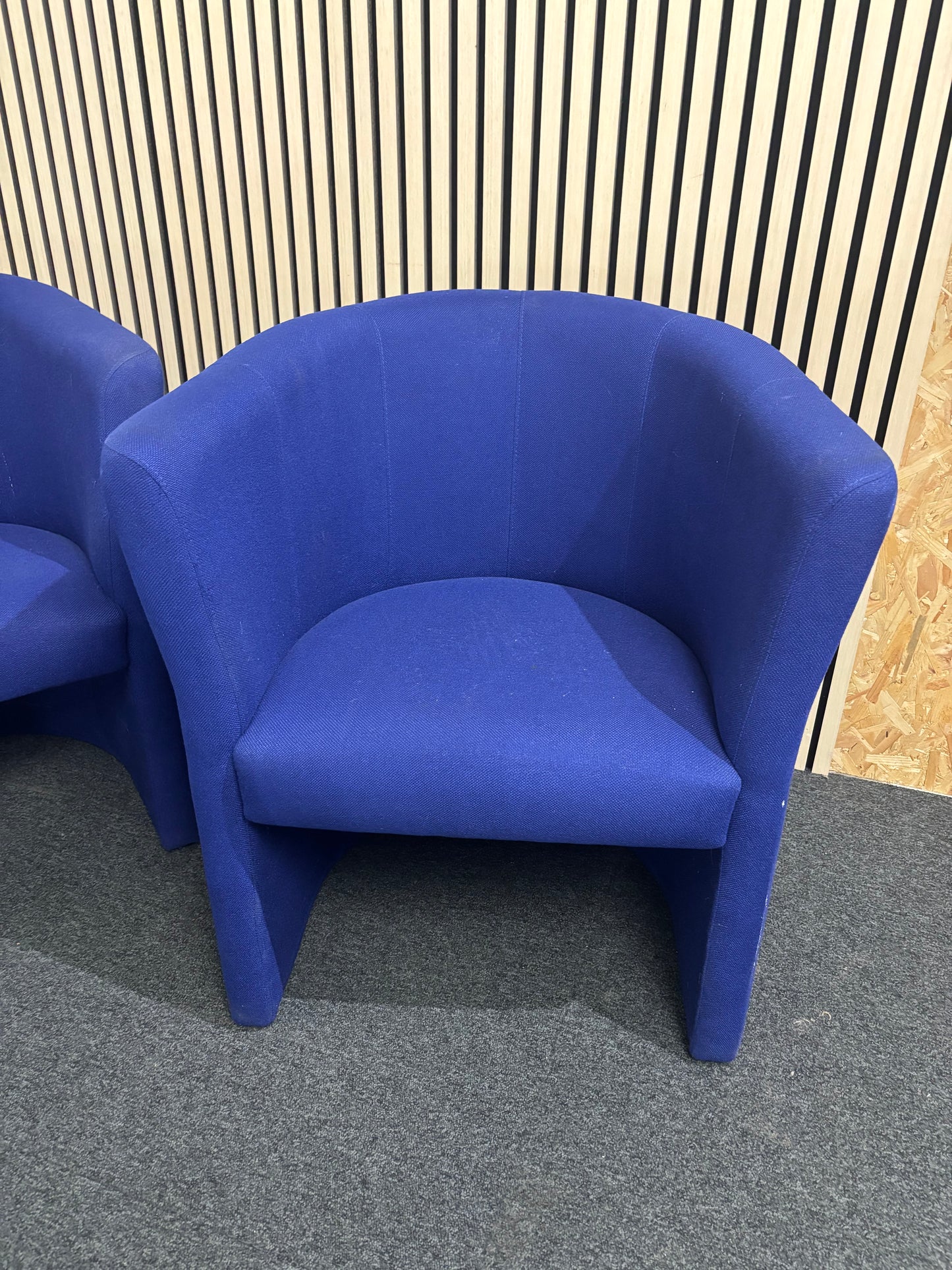 Bue Fabric Curved tub Chair