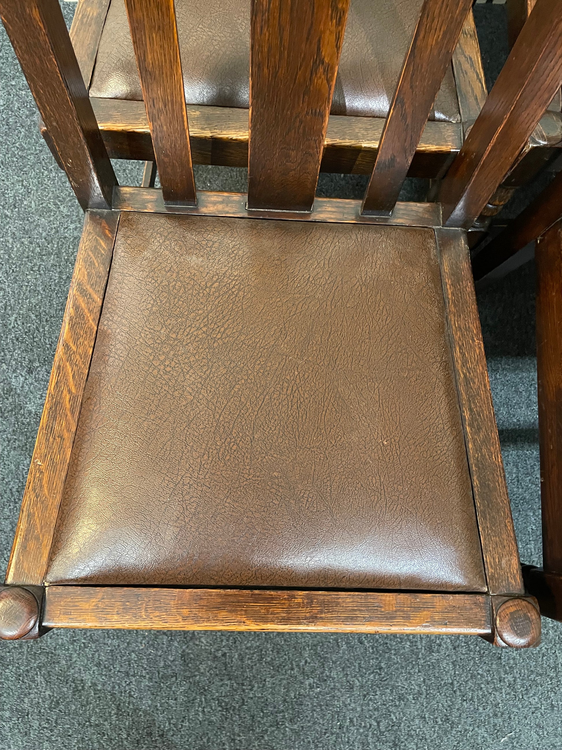 Drop leaf dark oak stained oval dining table, barley twist legs (W 109 x L 135 cm) with 4 no. matching chairs  3126