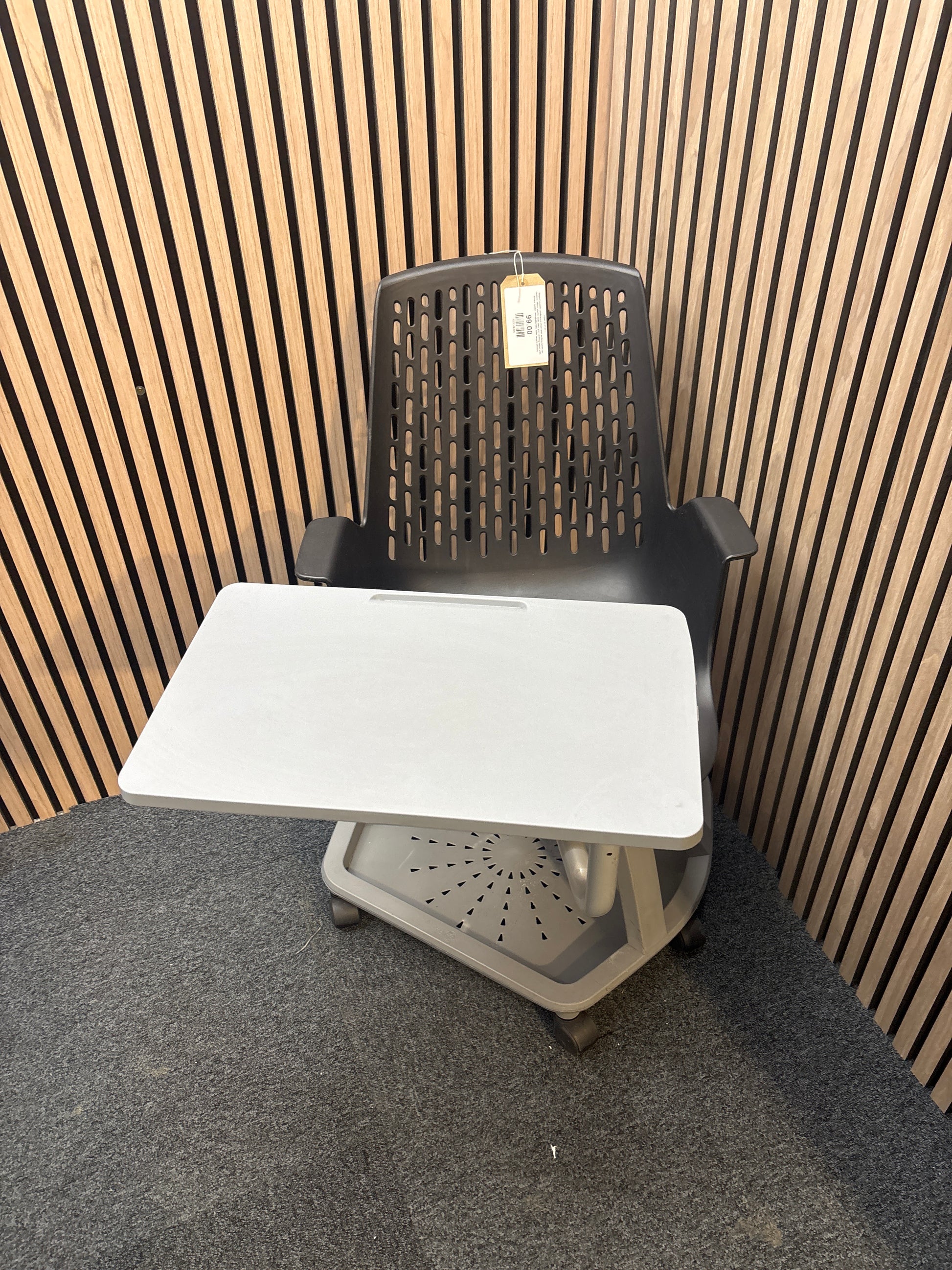 Report mobile conference chair with writing tablet on castors, black plastic seat, dark grey writing tablet with drinks holder. 90Hx64Wx59H. Seat height 445mm