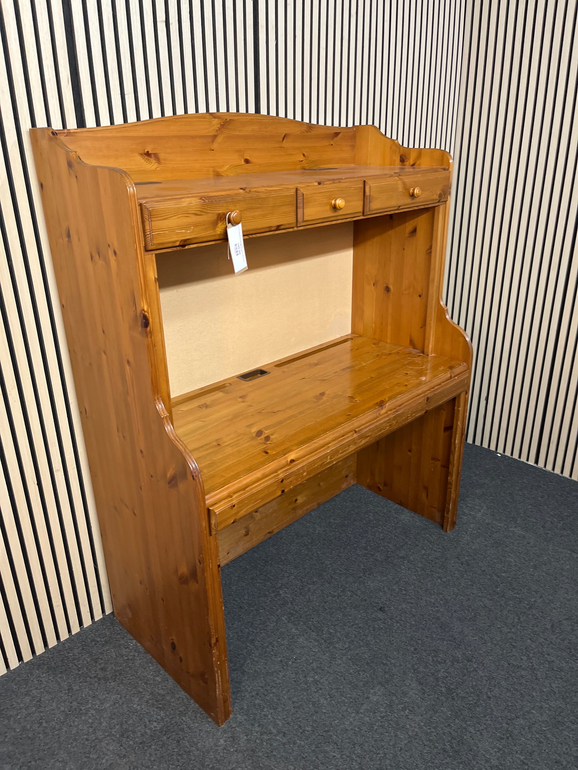 Natural pine 3 drawer bedroom dresser (H 150 x W 124 x D 57 cm) 3126